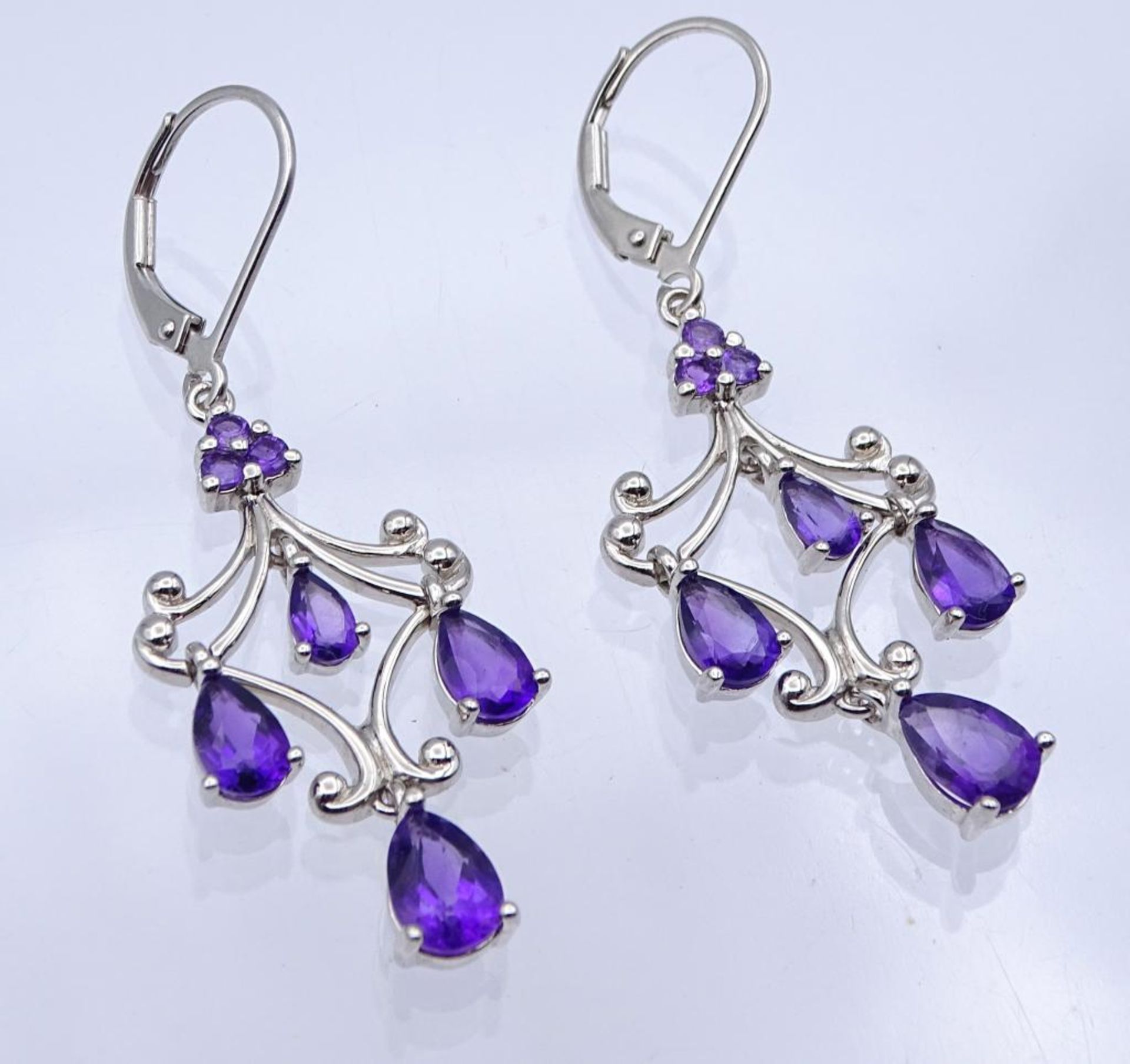 Paar Sterling Silber Ohrhänger mit facettierten Amethysten, L- 5,0cm, ges.Gew.5,6gr- - -22.61 % - Bild 2 aus 3