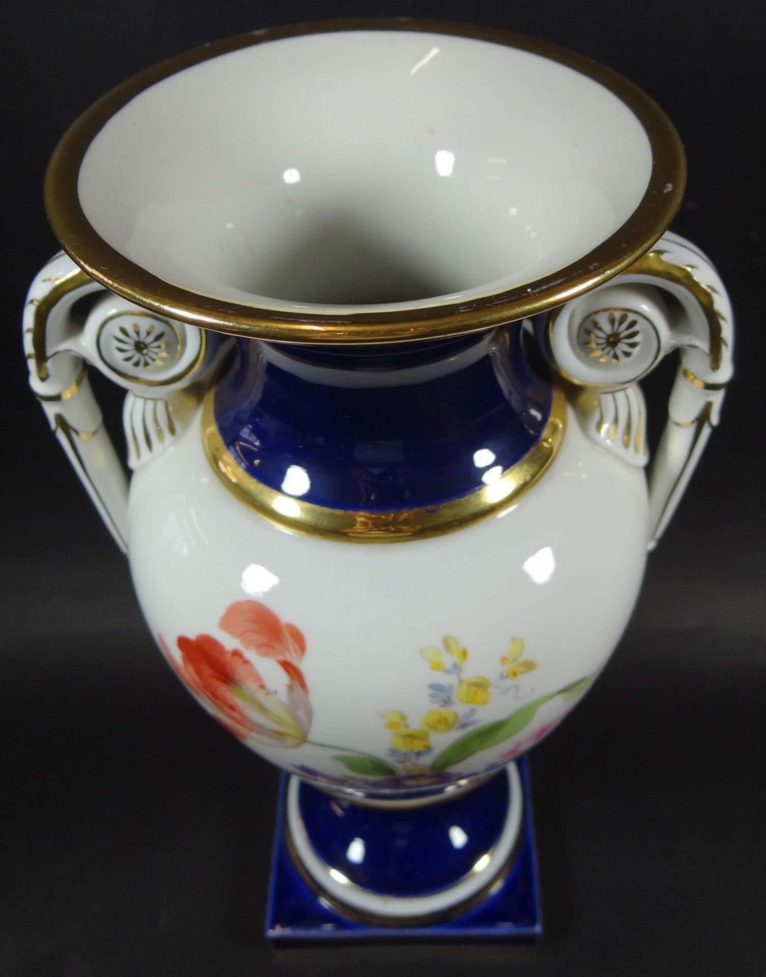 grosse Henkelvase "Meissen" Kobalt/Gold und Blumenmalerei, H-28 cm, Schwertermarke 1.Wahl- - -22. - Bild 6 aus 6