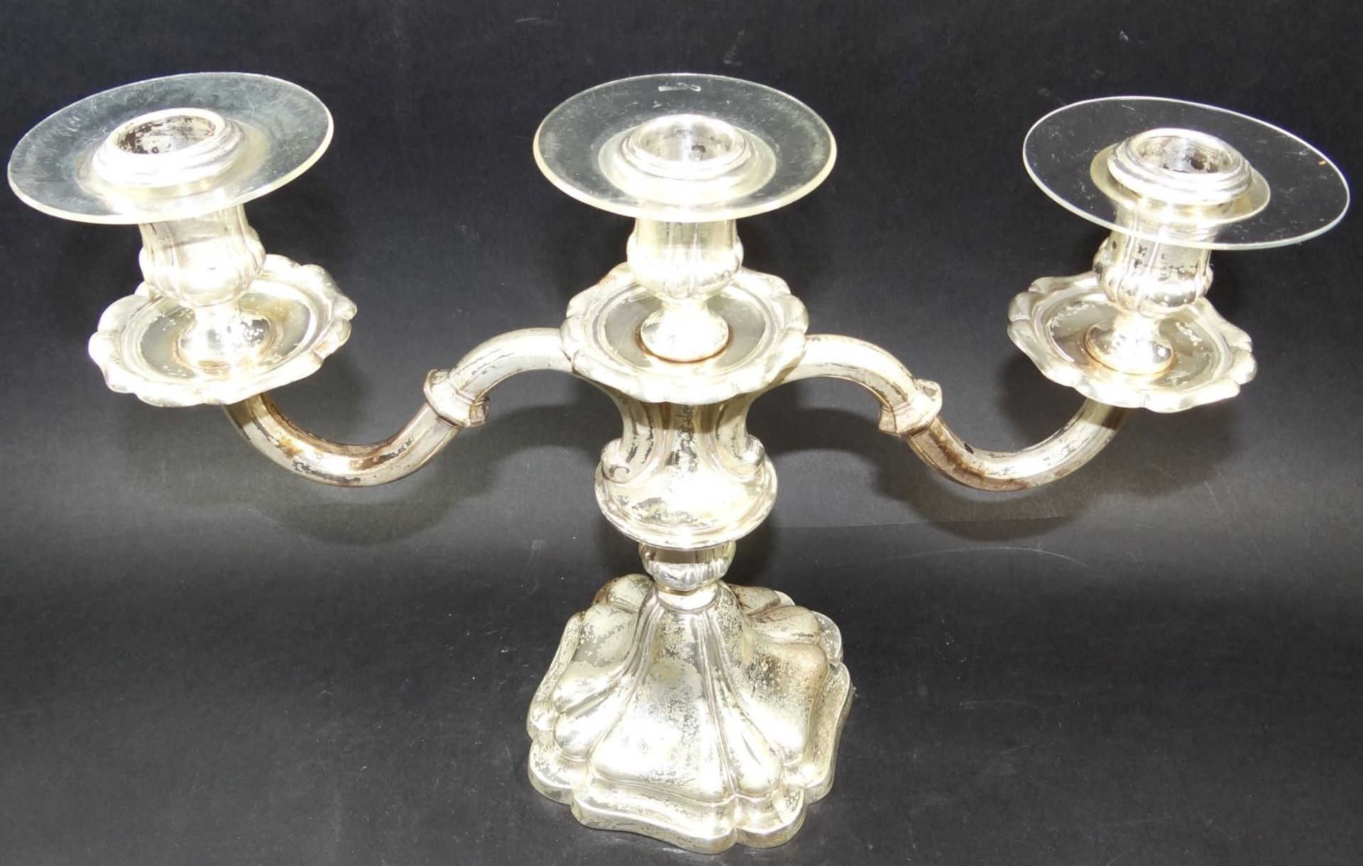Paar dreiflammige Kerzenhalter, Silber-800-, Bremer Schlüsselmarke, H-20 cm, B-30 cm, zus. 111- - - - Bild 3 aus 8