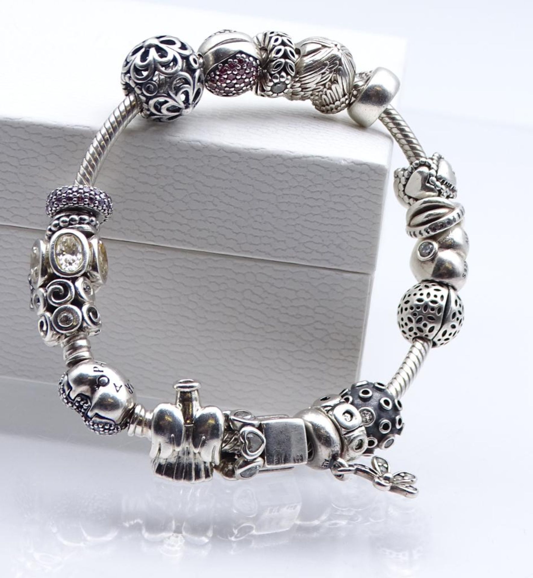 Schönes Pandora Armband mit 19 Charms,Sterling Silber 925/000, 66gr.in Schachte- - -22.61 % buyer' - Bild 2 aus 9