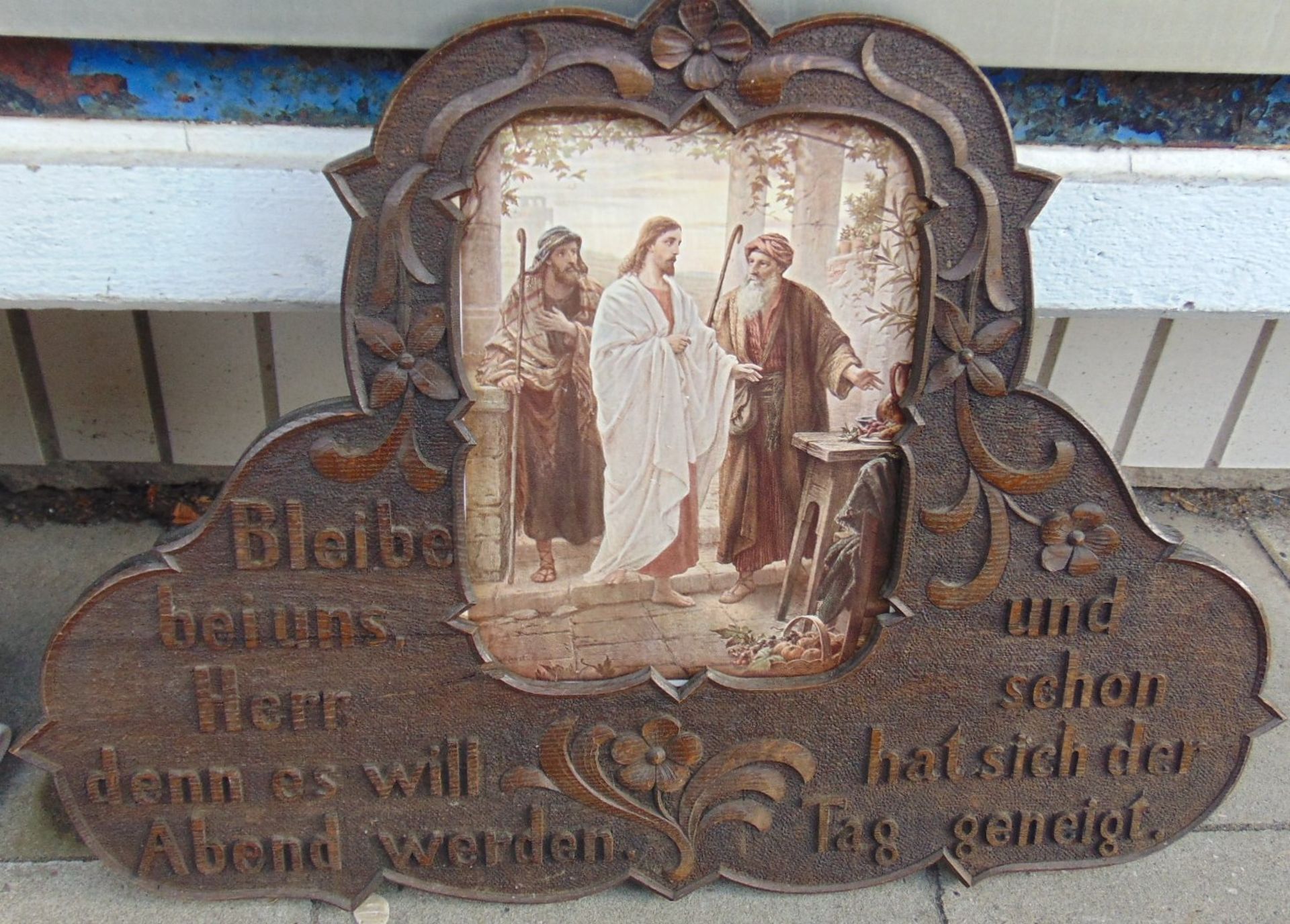 geschnitztes Wandbrett mit christl. Motiv und Spruch, 50x67 cm, um 1880- - -22.61 % buyer's