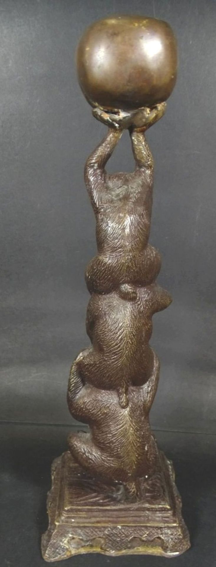 Bronze "Drei Affen mit Ball", H-33 cm, 10x10 cm- - -22.61 % buyer's premium on the hammer priceVAT - Bild 5 aus 9