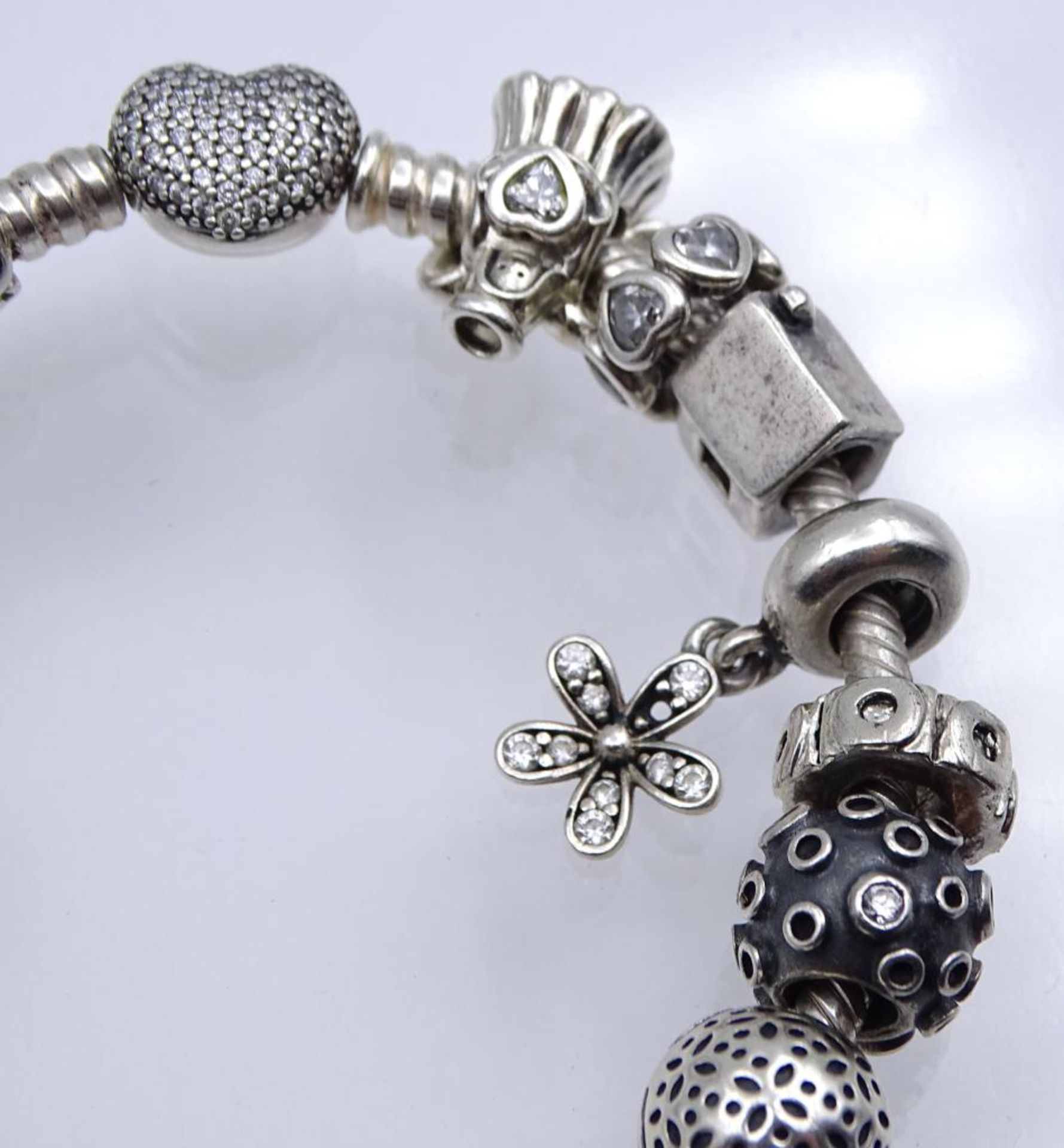 Schönes Pandora Armband mit 19 Charms,Sterling Silber 925/000, 66gr.in Schachte- - -22.61 % buyer' - Bild 7 aus 9