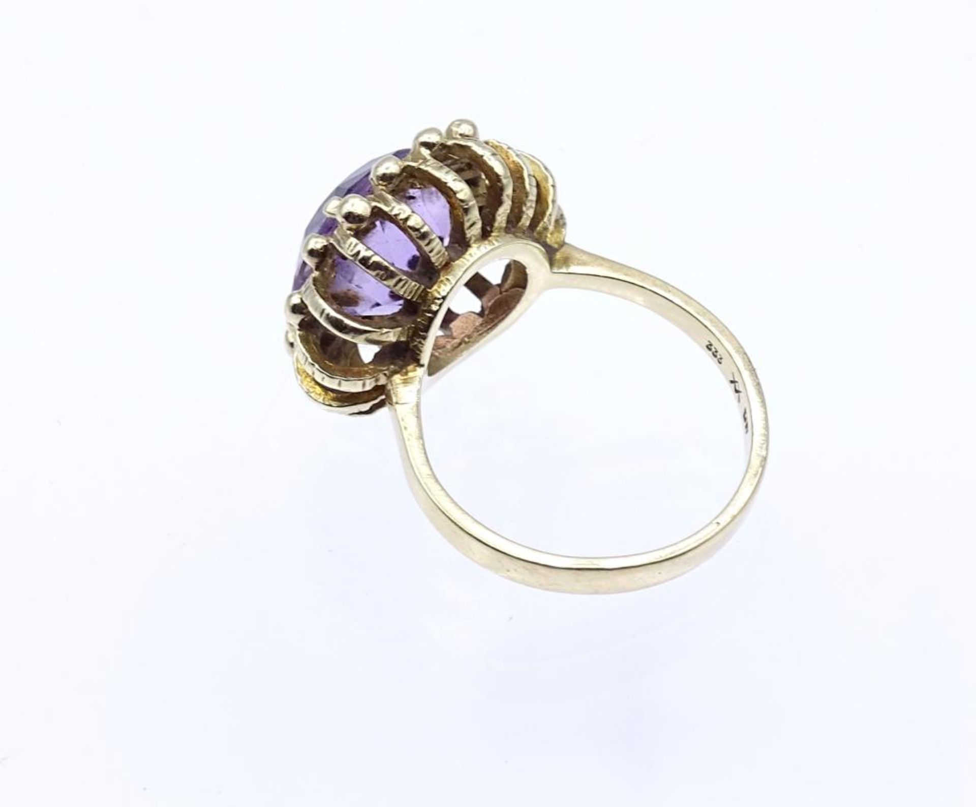 333er GG Ring mit einen rund facettierten Amethyst, 5,5gr., RG 57- - -22.61 % buyer's premium on the - Bild 5 aus 5