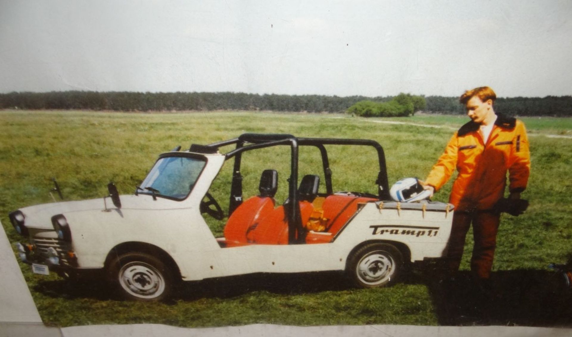 grosses IFA Werbeposter für Trabant "Tramp 1.1", orig. DDR, leichte Läsuren an den Rändern, 57x80- - - Bild 2 aus 3