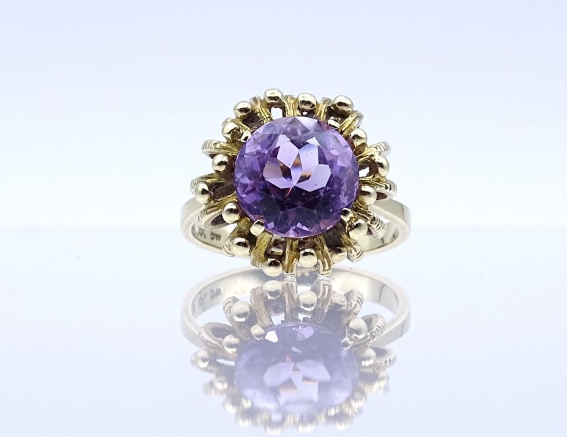 333er GG Ring mit einen rund facettierten Amethyst, 5,5gr., RG 57- - -22.61 % buyer's premium on the