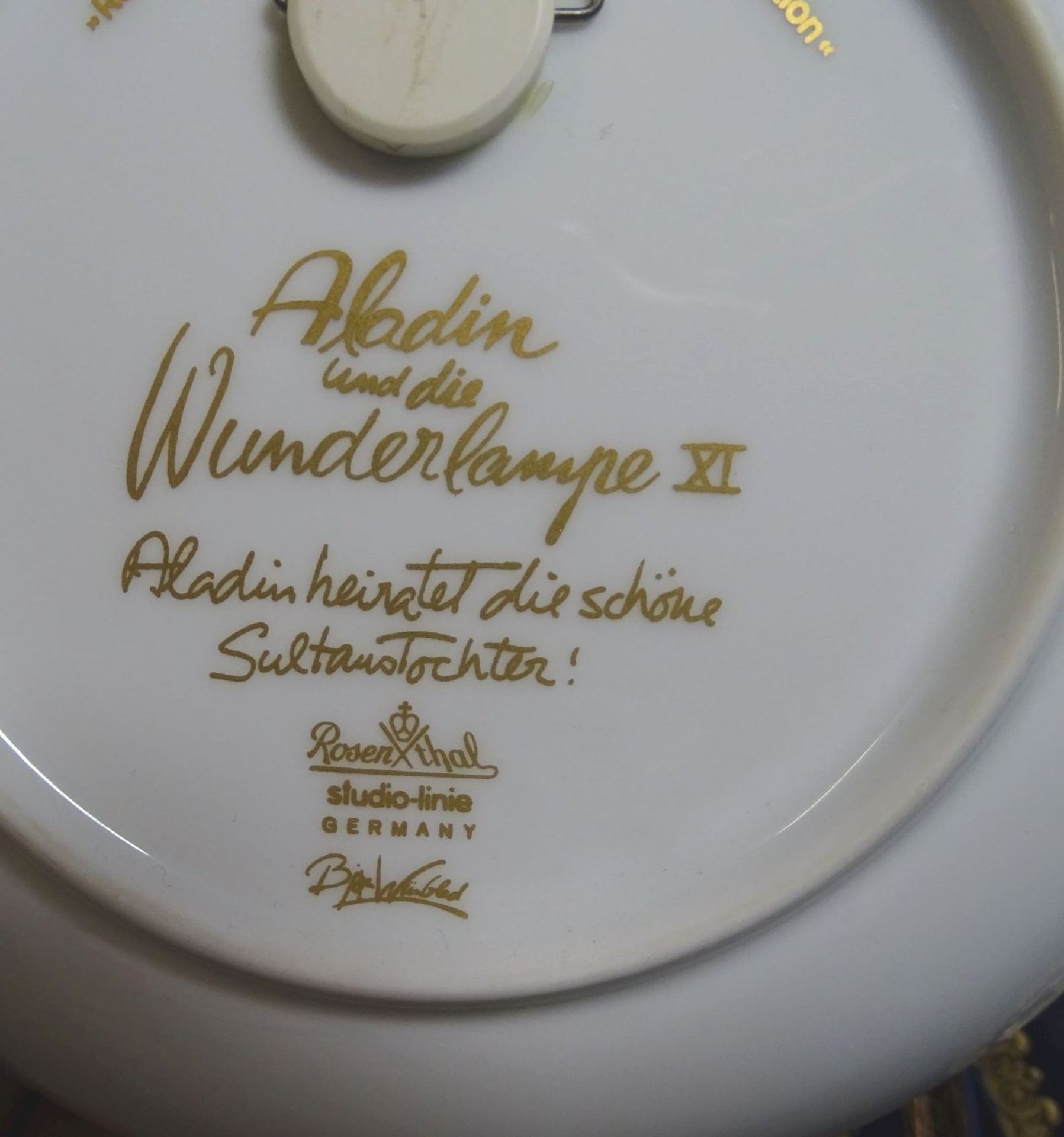 15 kl. Teller "Rosenthal" Wiinblad, Serie Aladin und die Wunderlampe, Nr. 1-12 komplett sowie 3,4, - Bild 9 aus 10