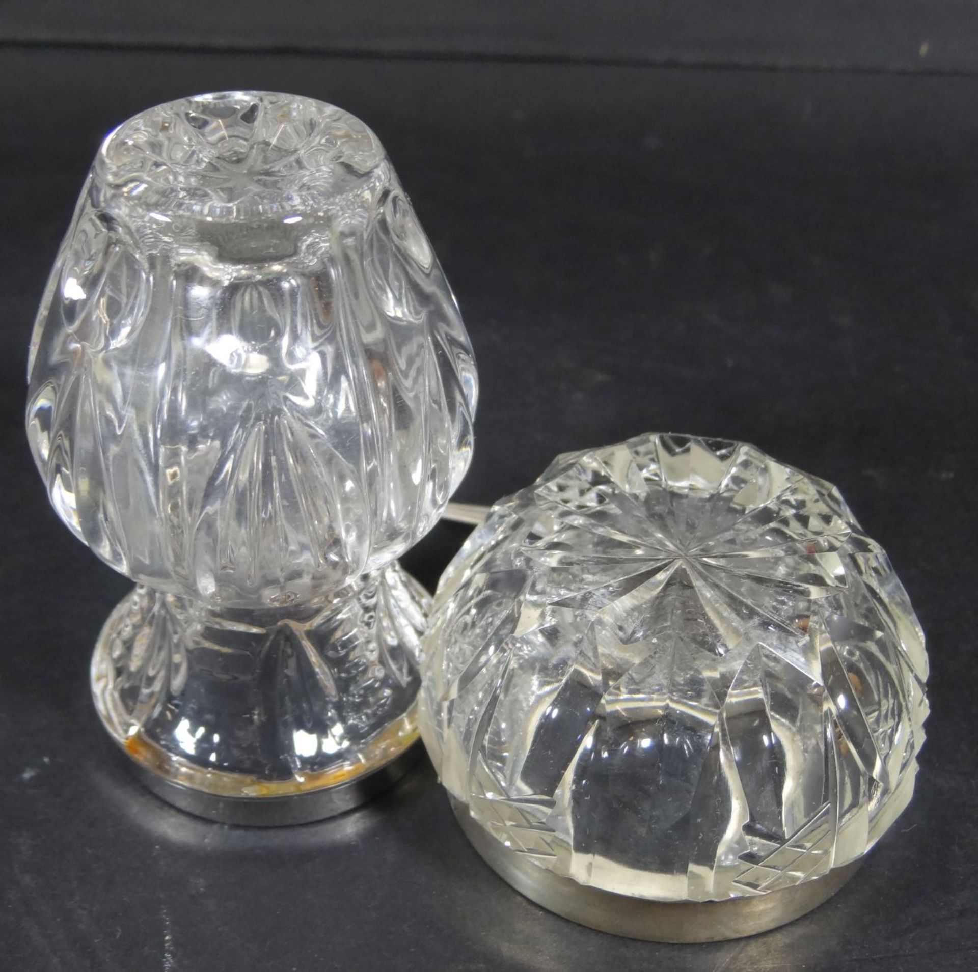 kl. Gewürzschälchen mit Silberlöffel, kl. Vase mit Silberrand-800-, H-3.5 und 7,5- - -22.61 % - Bild 3 aus 6