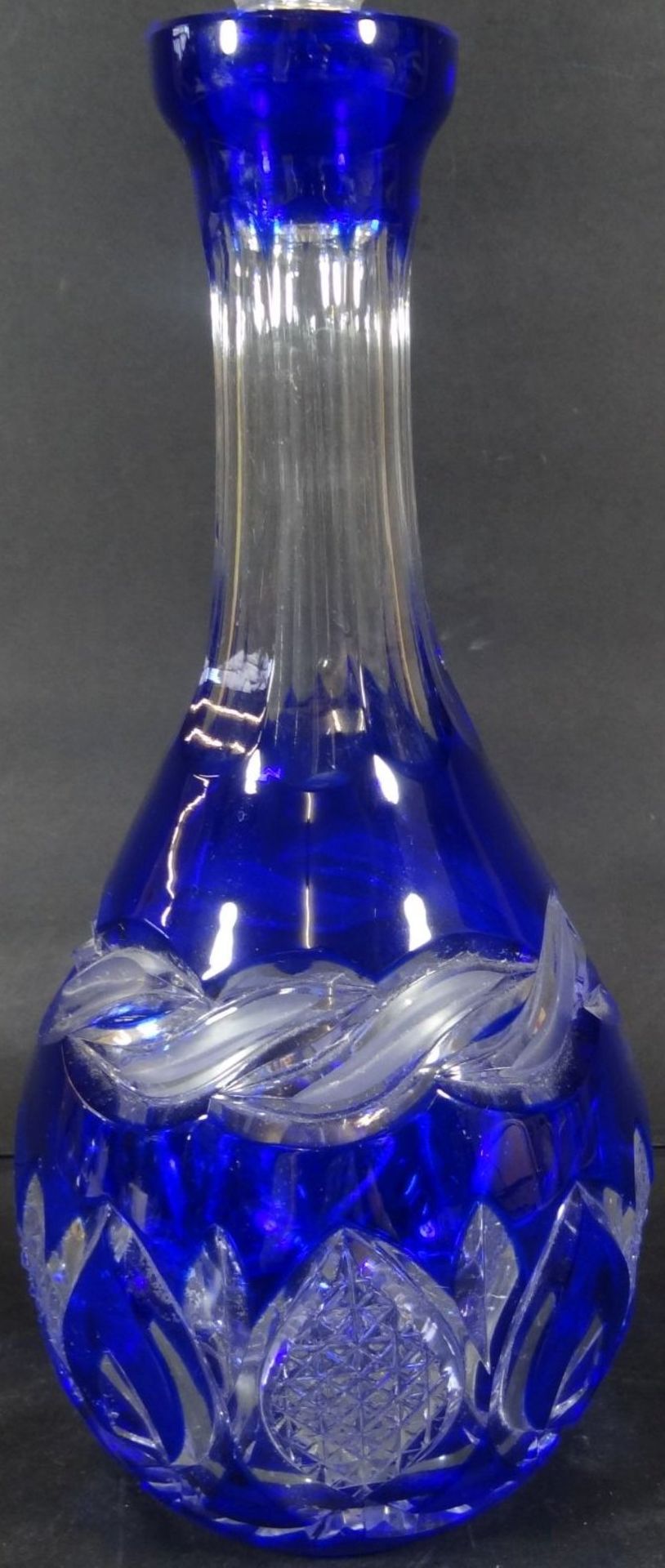 Kristall-Karaffe, blau überfangen und mit Schliff, wohl Nachtmann, H-32 c- - -22.61 % buyer's - Bild 2 aus 5