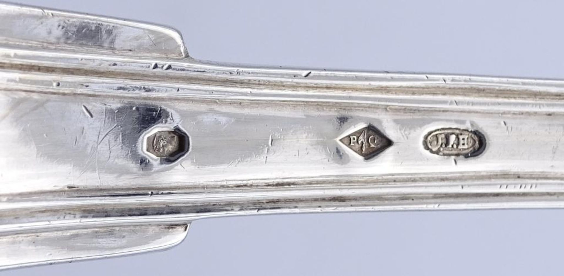 Schwere Silber Suppenkelle, Frankreich um 1880,mit Wappen und div.Punzierungen L- 34,4cm,262gr.guter - Bild 5 aus 5