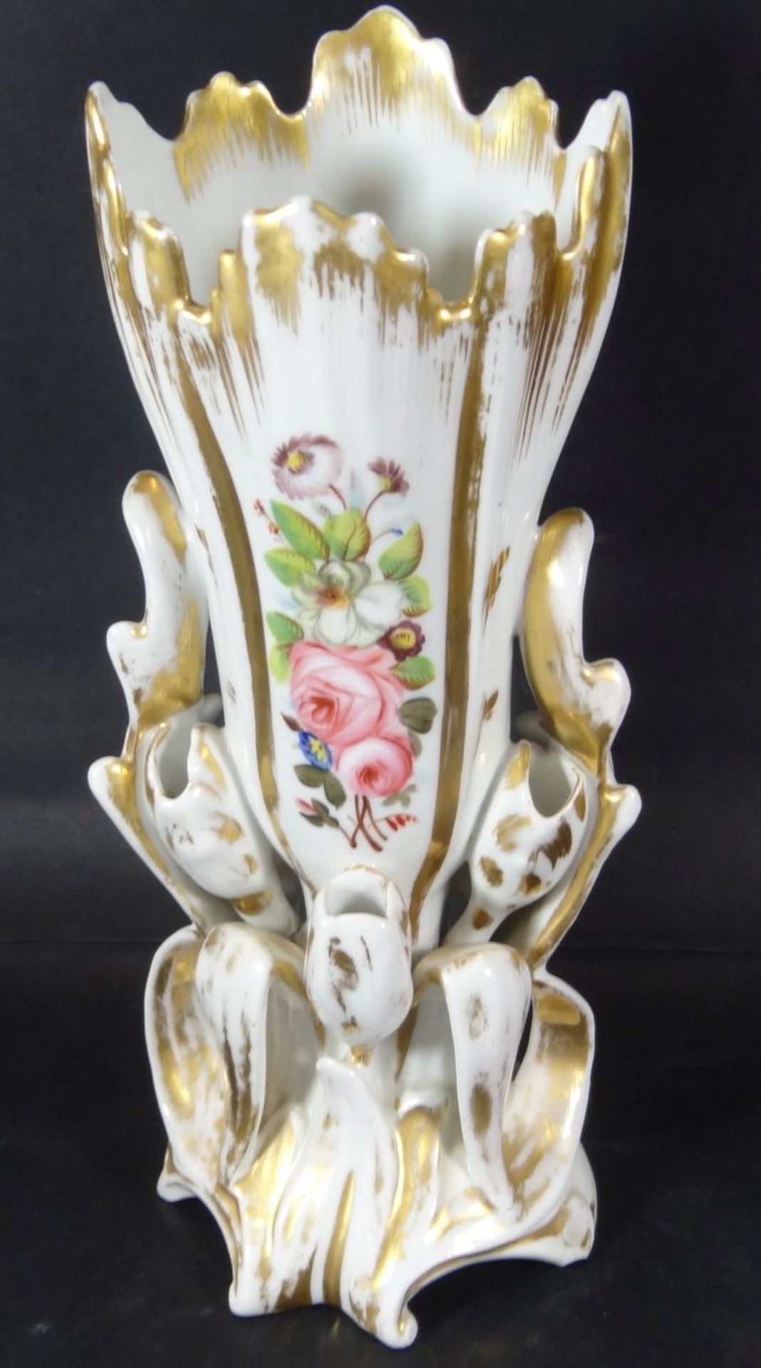 Biedermeier-Vase, Front mit Golddekor und Rosen, Rückseite weiss, Gold berieben, H-30 c- - -22. - Bild 2 aus 5