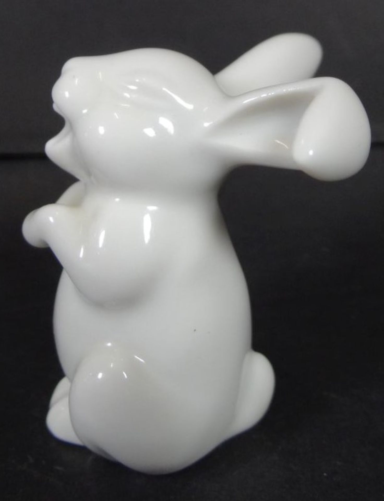 kl. lachender Hase "Rosenthal" weiss, H-5 cm- - -22.61 % buyer's premium on the hammer priceVAT - Bild 2 aus 5