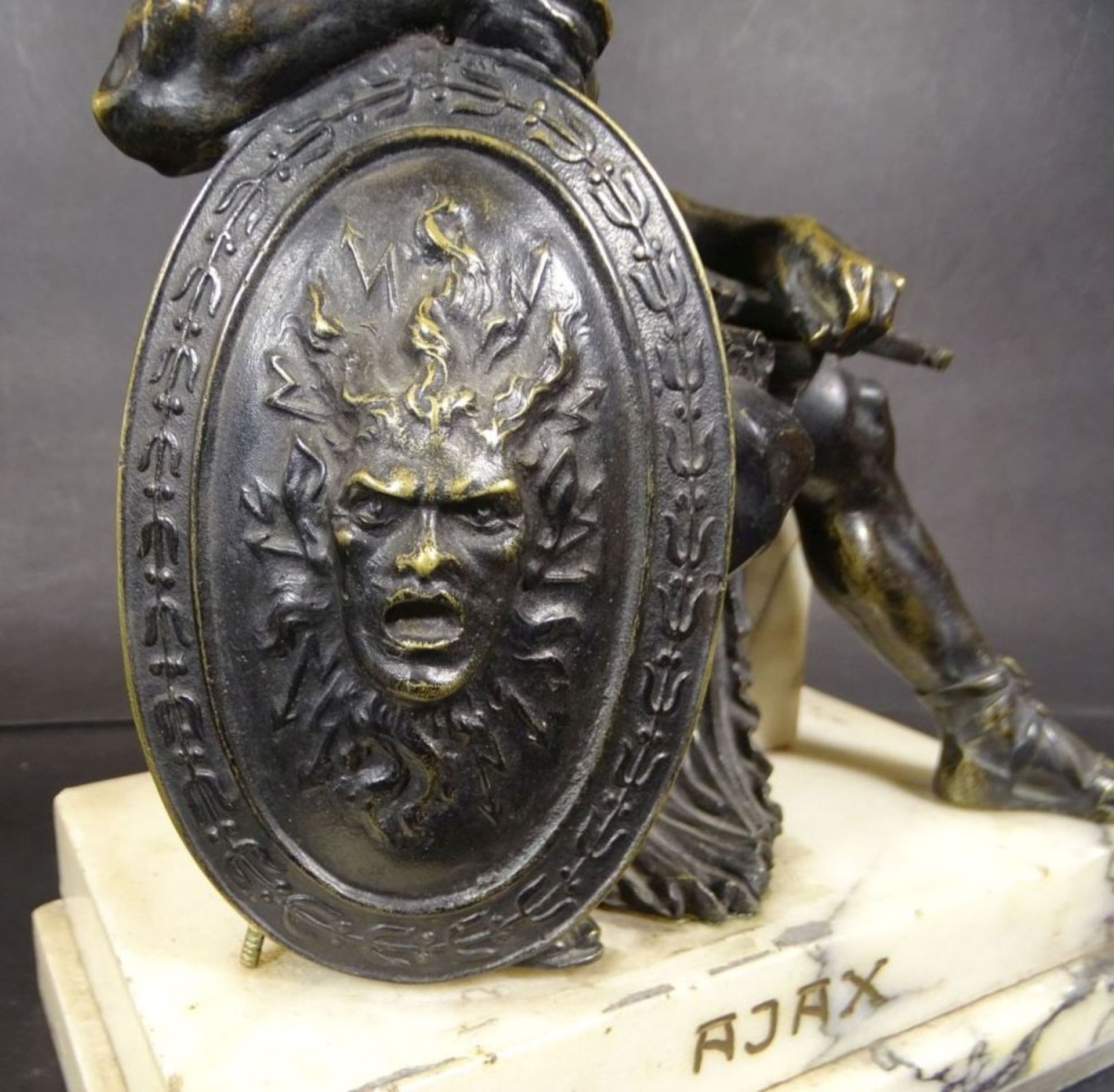 Schuchl signierte Bronze "Ajax" betitelt, auf Marmorsockel, H-29 cm, 11x19 cm, 5,7 kg- - -22.61 % - Bild 6 aus 10