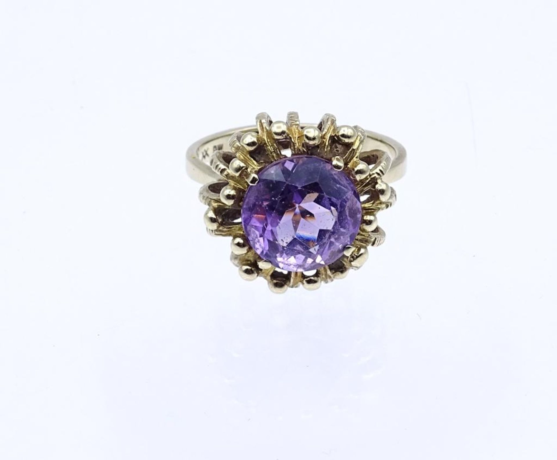 333er GG Ring mit einen rund facettierten Amethyst, 5,5gr., RG 57- - -22.61 % buyer's premium on the - Bild 2 aus 5