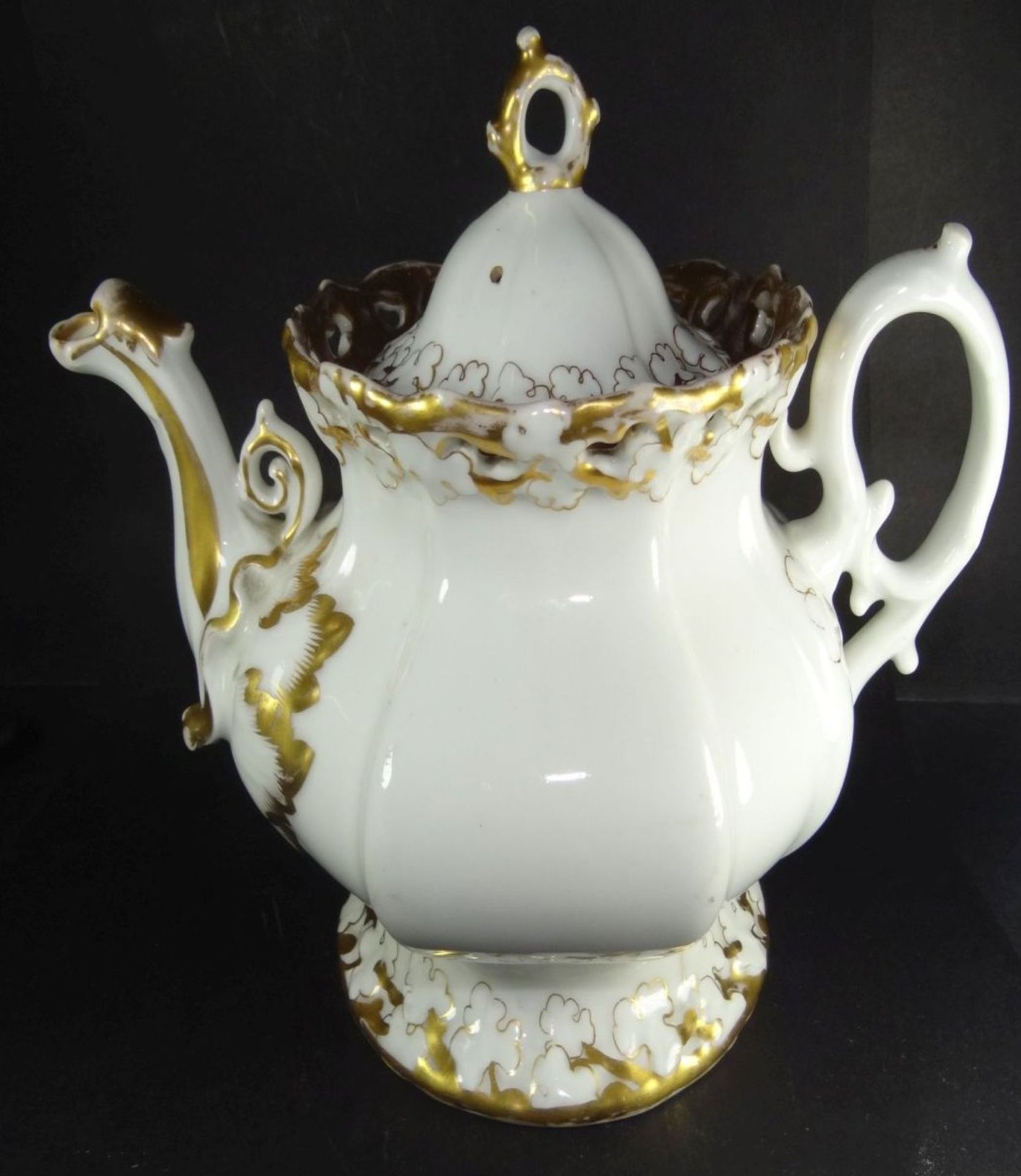 grosse Teekanne mit Goldstaffage um 1880, "TPM" Moabit,Gold etwas berieben, H-20 cm- - -22.61 % - Bild 3 aus 6