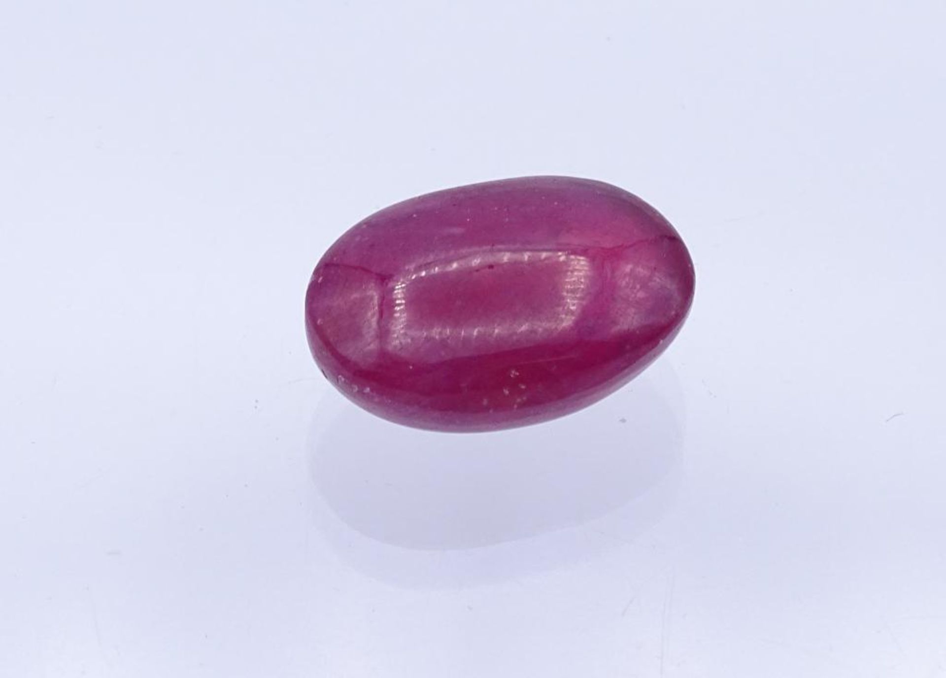 Rubin Cabochon, 21,36ct., 12,4x18,3x8,7mm,, glass filled- - -22.61 % buyer's premium on the hammer - Bild 2 aus 2