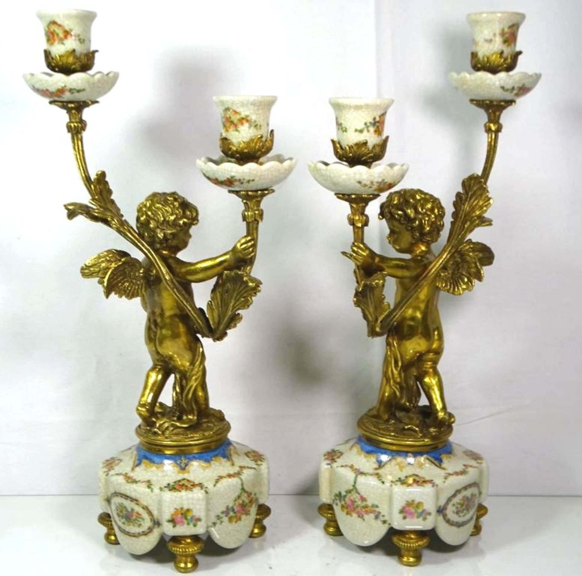 Paar 2flammige figürliche Leuchter, Bronze/Keramik, gemarkt, 20. Jhdt., je H-41cm.- - -22.61 % - Bild 4 aus 6