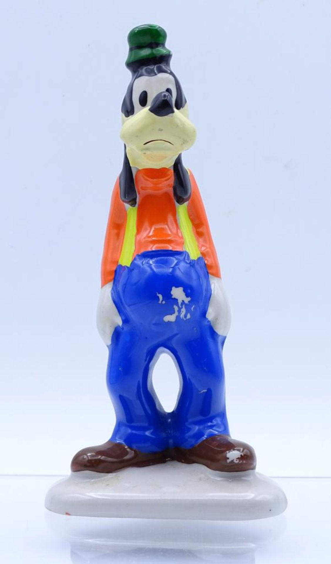 Goofy Figur aus Porzellan, Walt Disney Prod., H-14 cm- - -22.61 % buyer's premium on the hammer