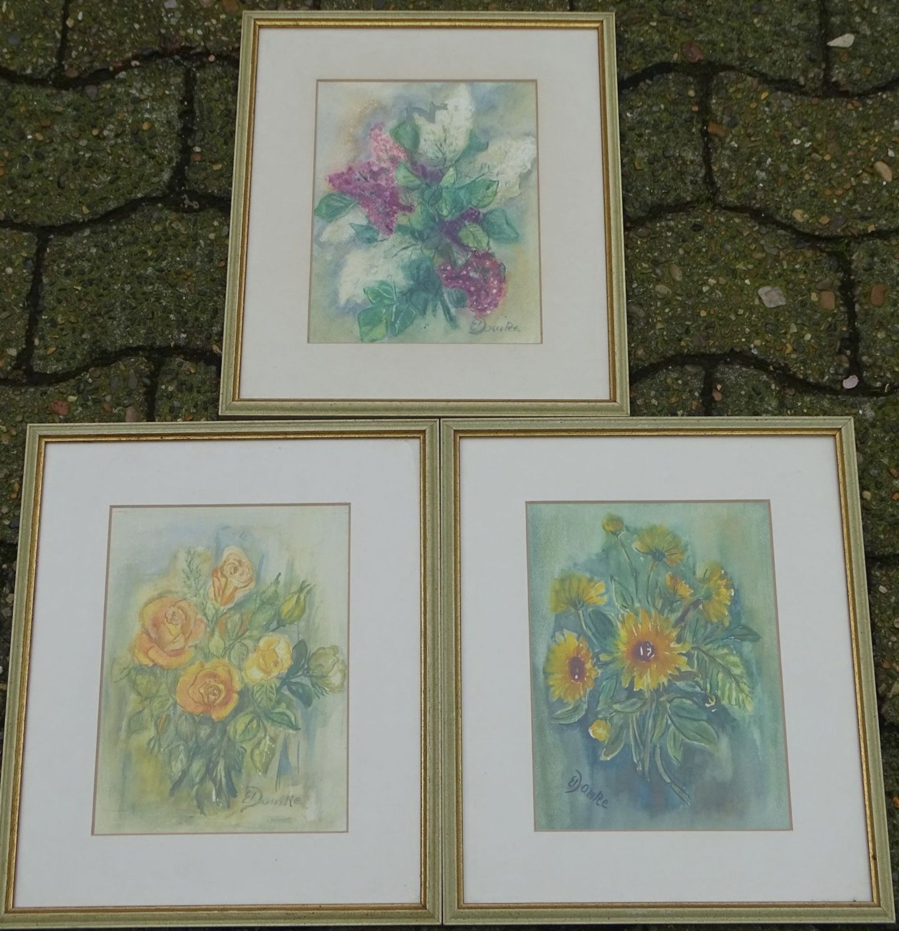 Else DOMKE (1913-2002), 3x Blumen Aquarelle, gleich gerahmt, RG 34x29 cm- - -22.61 % buyer's premium