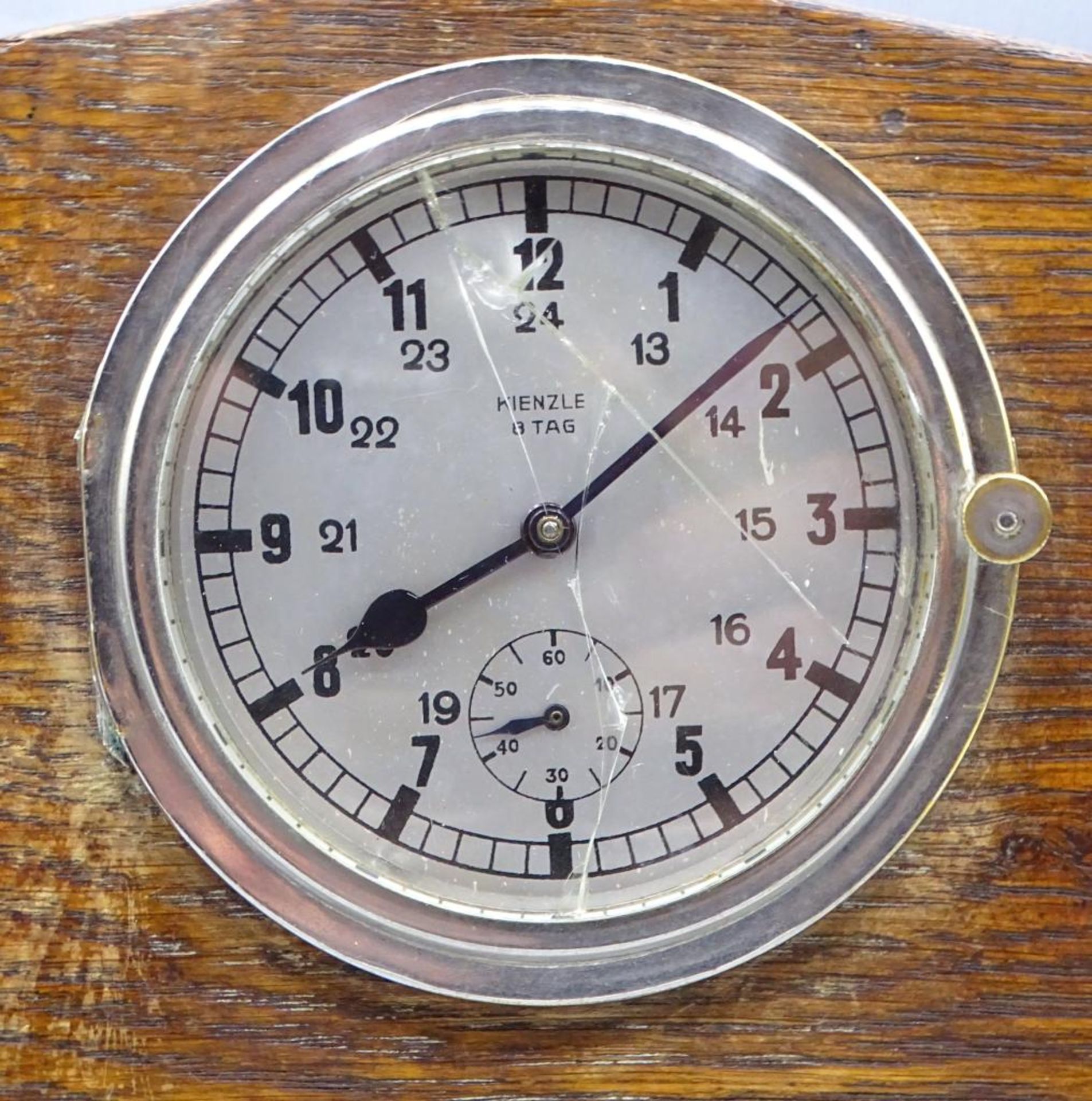 Einbauuhr "Kienzle",8 Tage Werk,mechanisch,Werk läuft,Glas beschädigt,H-15cm,L-19- - -22.61 % - Bild 2 aus 4