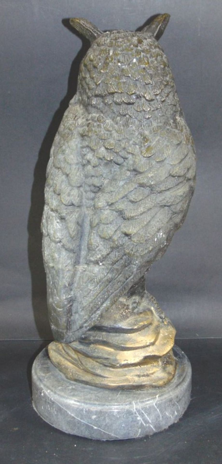 grosse Bronze-Eule auf Marmorsockel, H-42 cm, 9 kg- - -22.61 % buyer's premium on the hammer - Bild 3 aus 5
