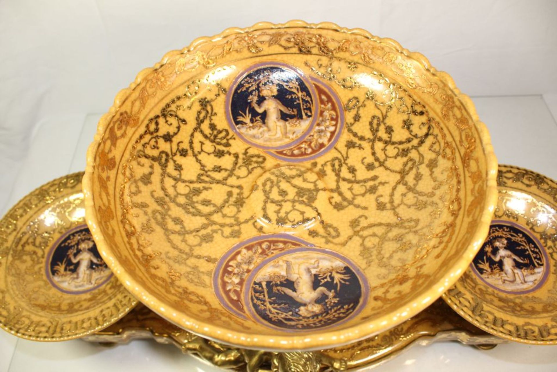 3stufiger Tafelaufsatz, gemarkt, figürliche Bronzemonturen, Goldstaffage, in antikem Stil, H-26, - Bild 4 aus 7