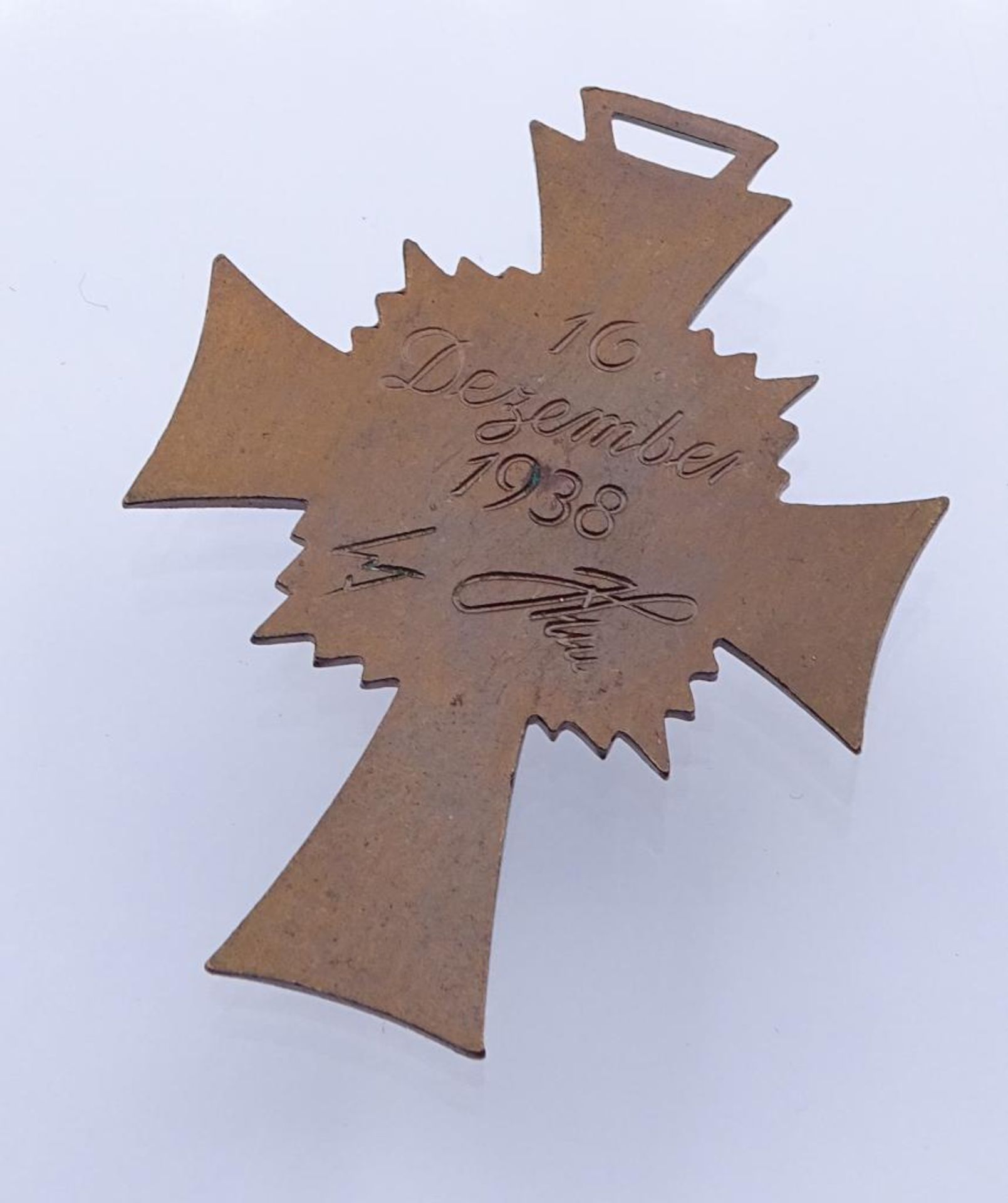 Mutterkreuz in Bronze, Emaille Abplatzer- - -22.61 % buyer's premium on the hammer priceVAT margin - Bild 3 aus 3