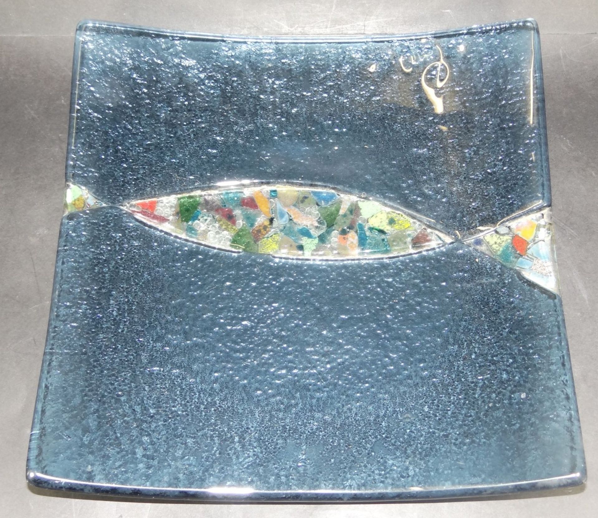 moderne geschwungene Glasschale, mittig bunt, 27x27 cm, H-5 cm- - -22.61 % buyer's premium on the - Bild 3 aus 4
