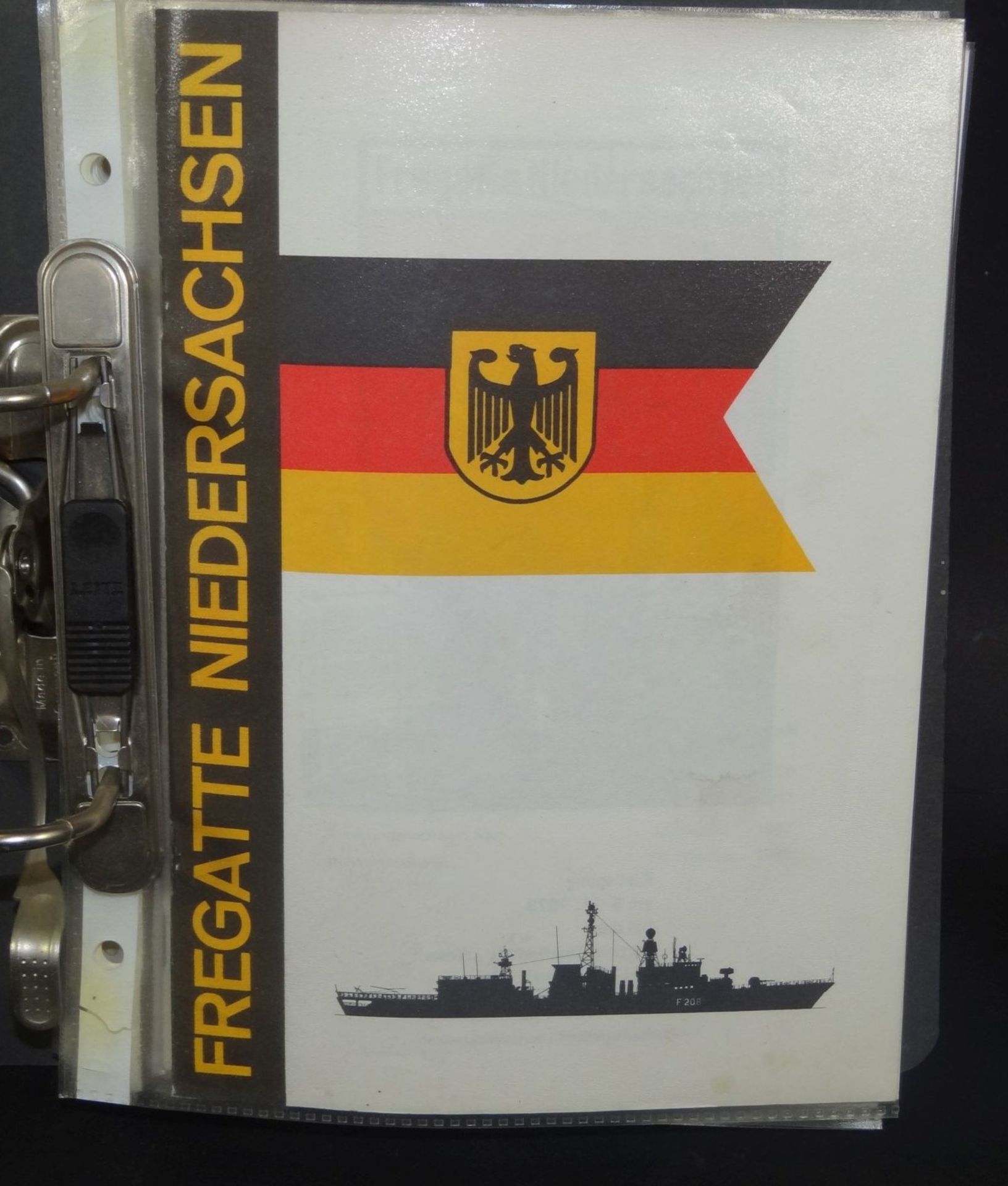 Ordner mit Broschüren über Marine, 70-90-er Jahre, , hpts. Heimatbereich (Nordholz/Altenwald- - -