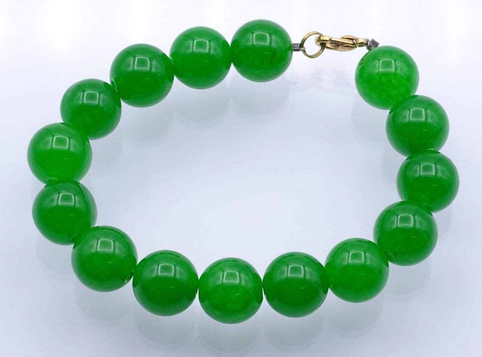 Kugelförmiges grünes Armband mit einen verg. Karabiner Verschluss,ca.L- 23cm, 54g- - -22.61 % - Bild 2 aus 2