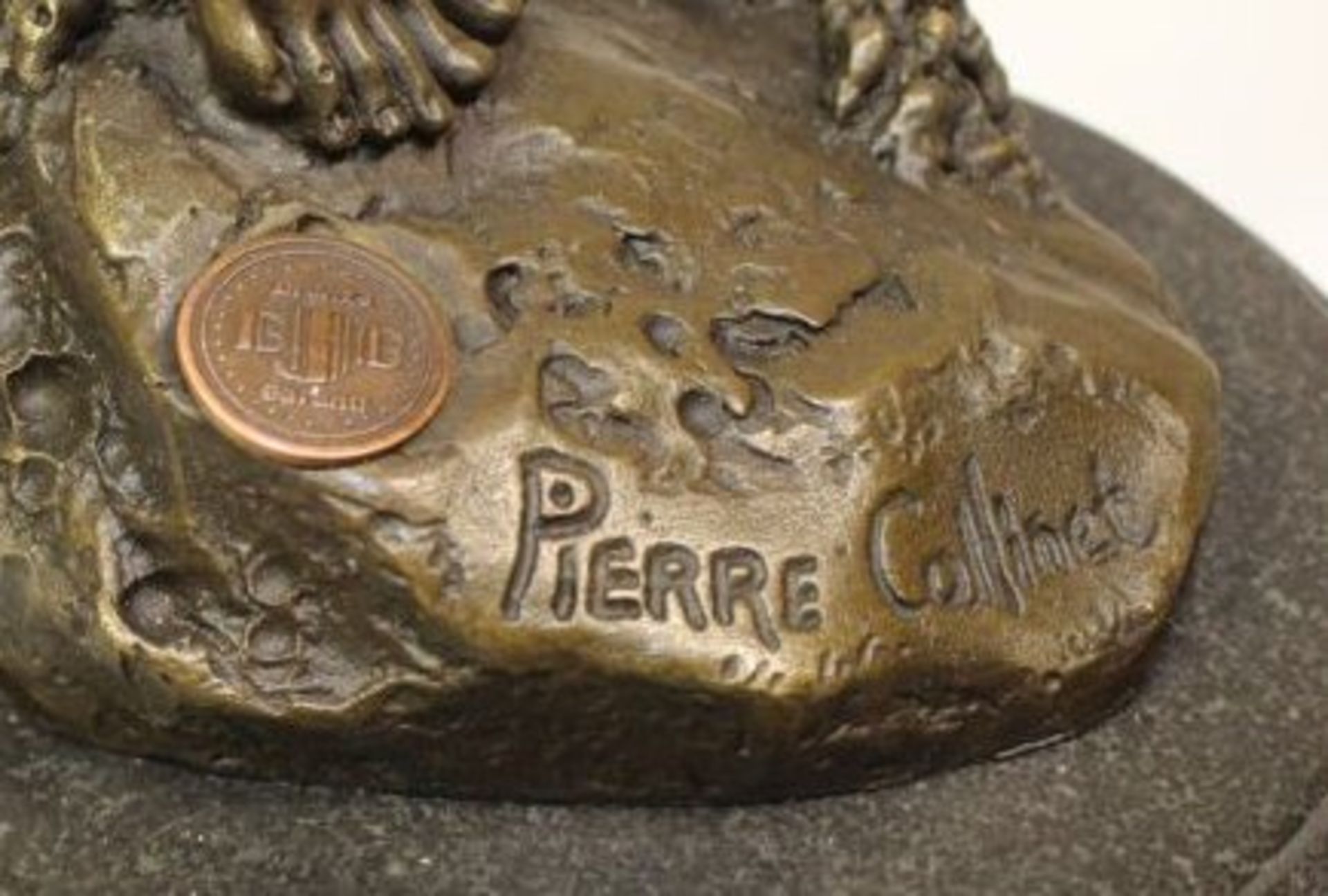 Bronzefigur 'Weiblicher Akt', Bronze, patiniert, auf Marmorsockel montiert, signiert Pierre - Bild 5 aus 6