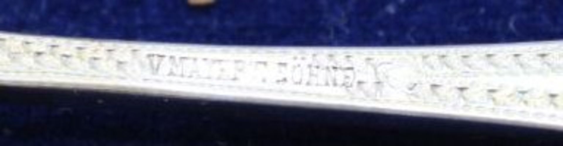 4tlg. Besteck in Kasten, 800er Silber, Wien, V.Mayer´s Söhne, ohne Messer 96,7gr., Ziermonogramm, - Bild 3 aus 4