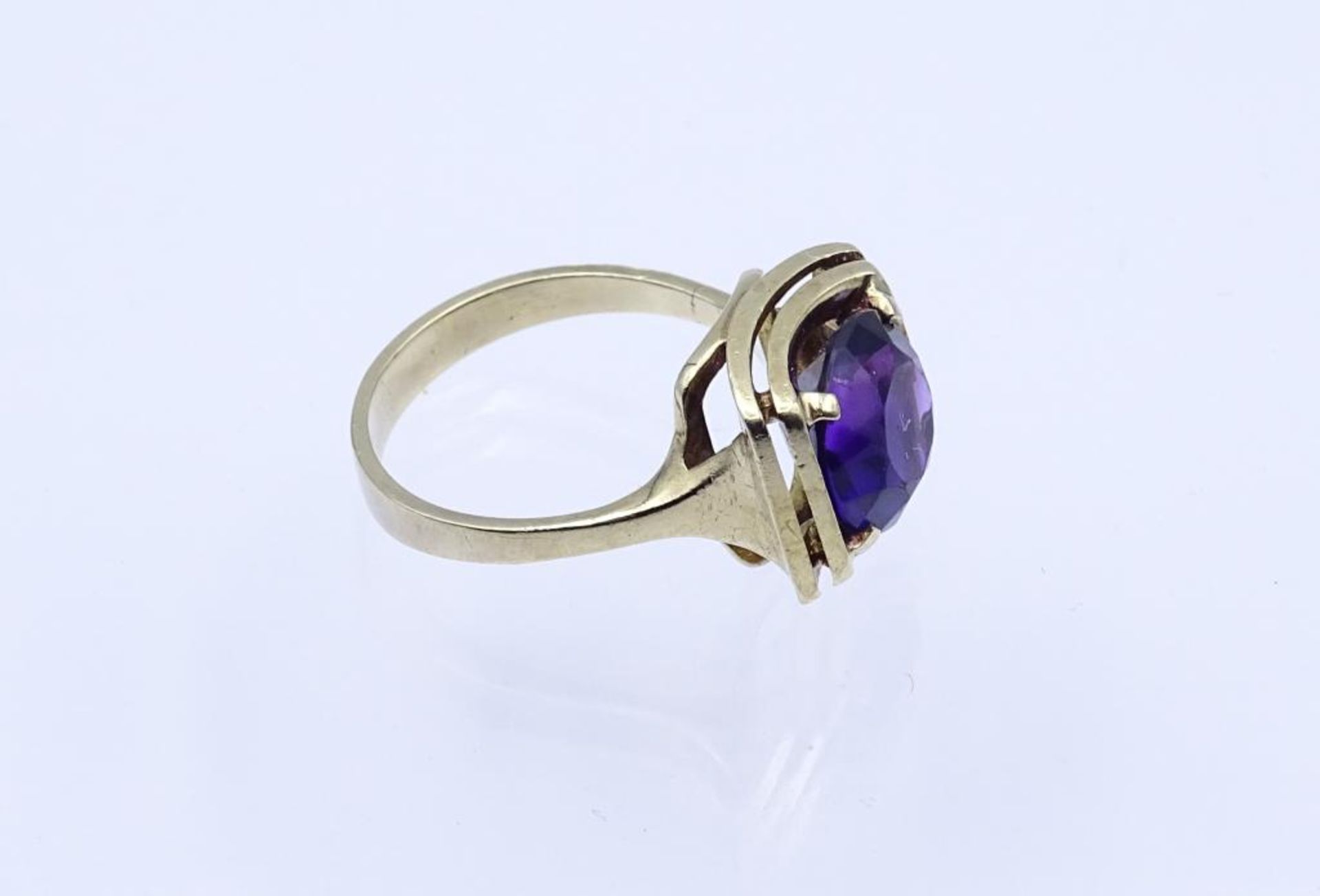 333er GG Ring mit facettierten Amethyst, 4,4gr., RG 56- - -22.61 % buyer's premium on the hammer - Bild 3 aus 4