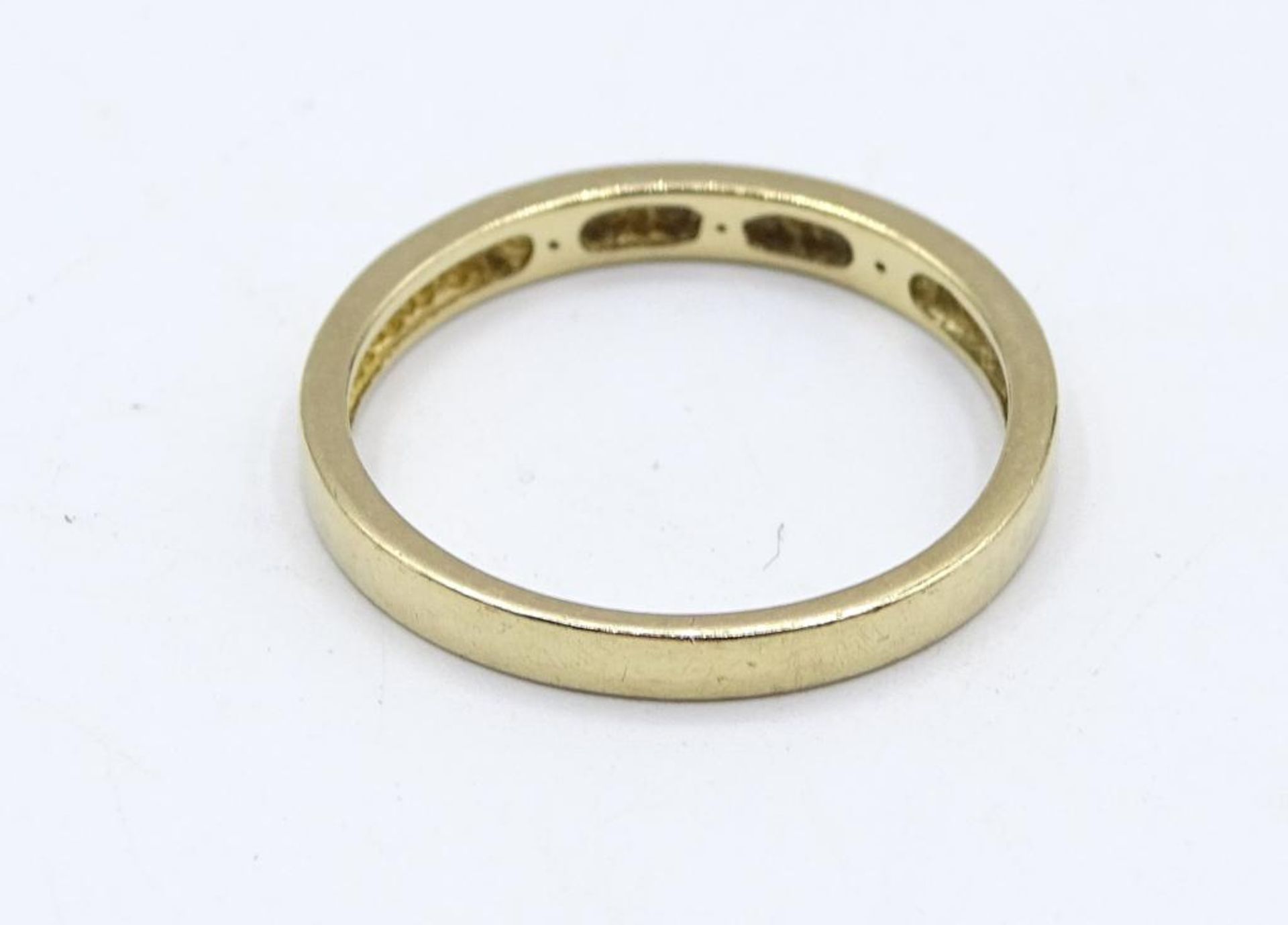 333er GG Ring mit drei Diamanten, 1,54gr., RG 54- - -22.61 % buyer's premium on the hammer - Bild 4 aus 4
