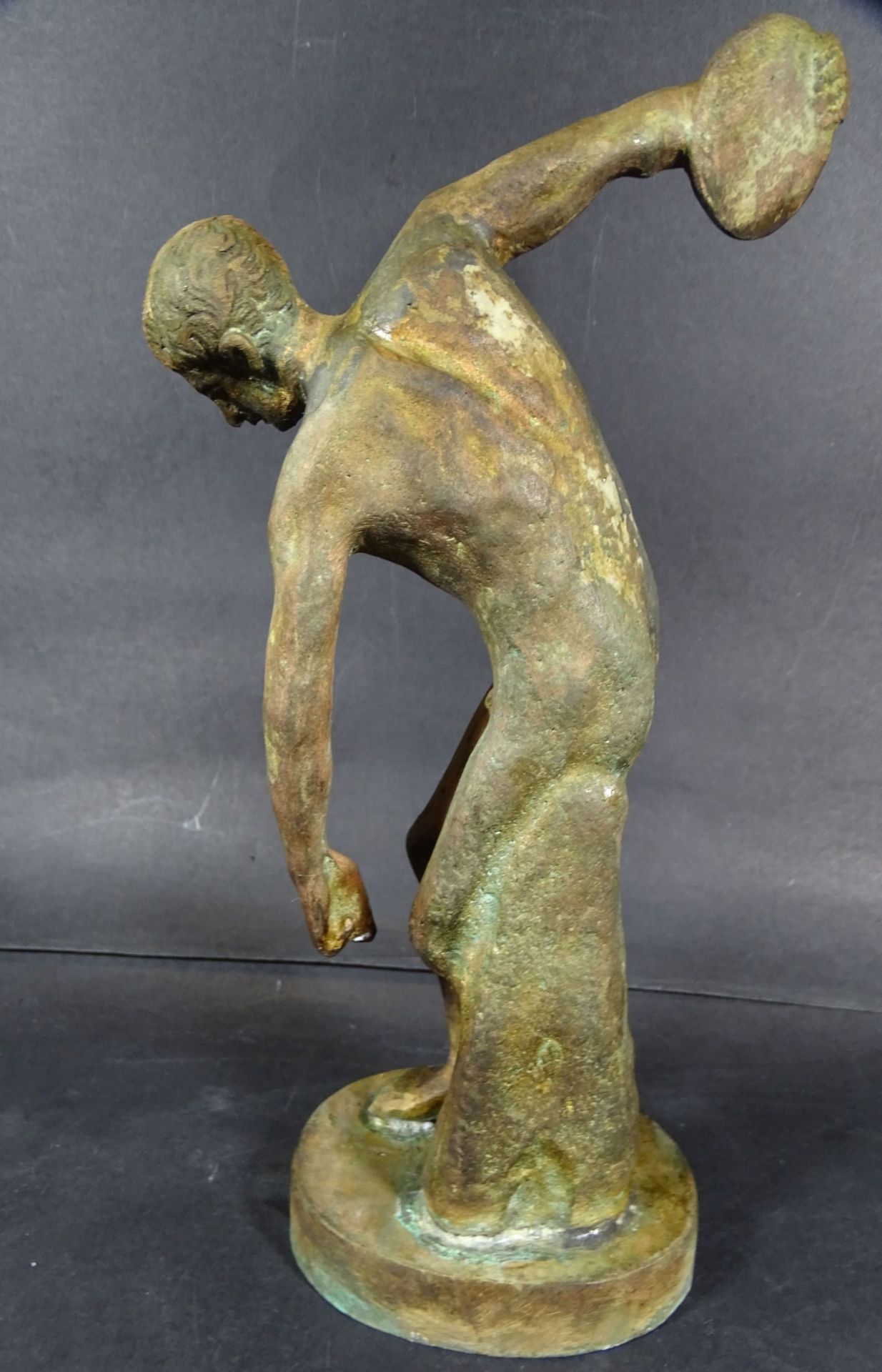 alte Disobulus Figur aus Bronze nach antiken Vorbild, Patina und Altersspuren, H-25 cm,- - -22. - Bild 2 aus 5