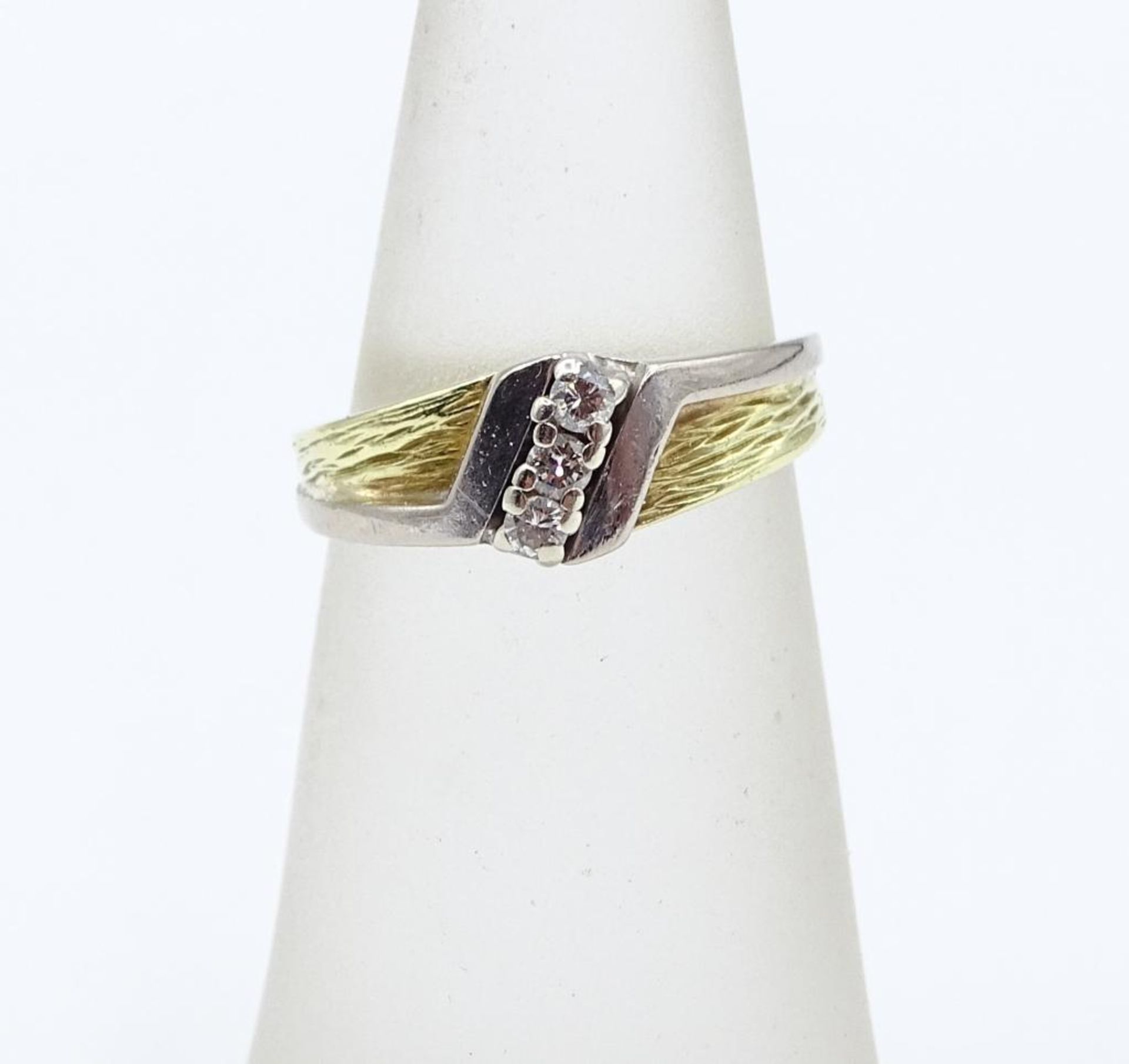 585er Bicolor Gold Ring (gepr.), mit 3 Brillanten zus. 0,03ct., 2,92gr., RG 46- - -22.61 % buyer's - Bild 5 aus 6