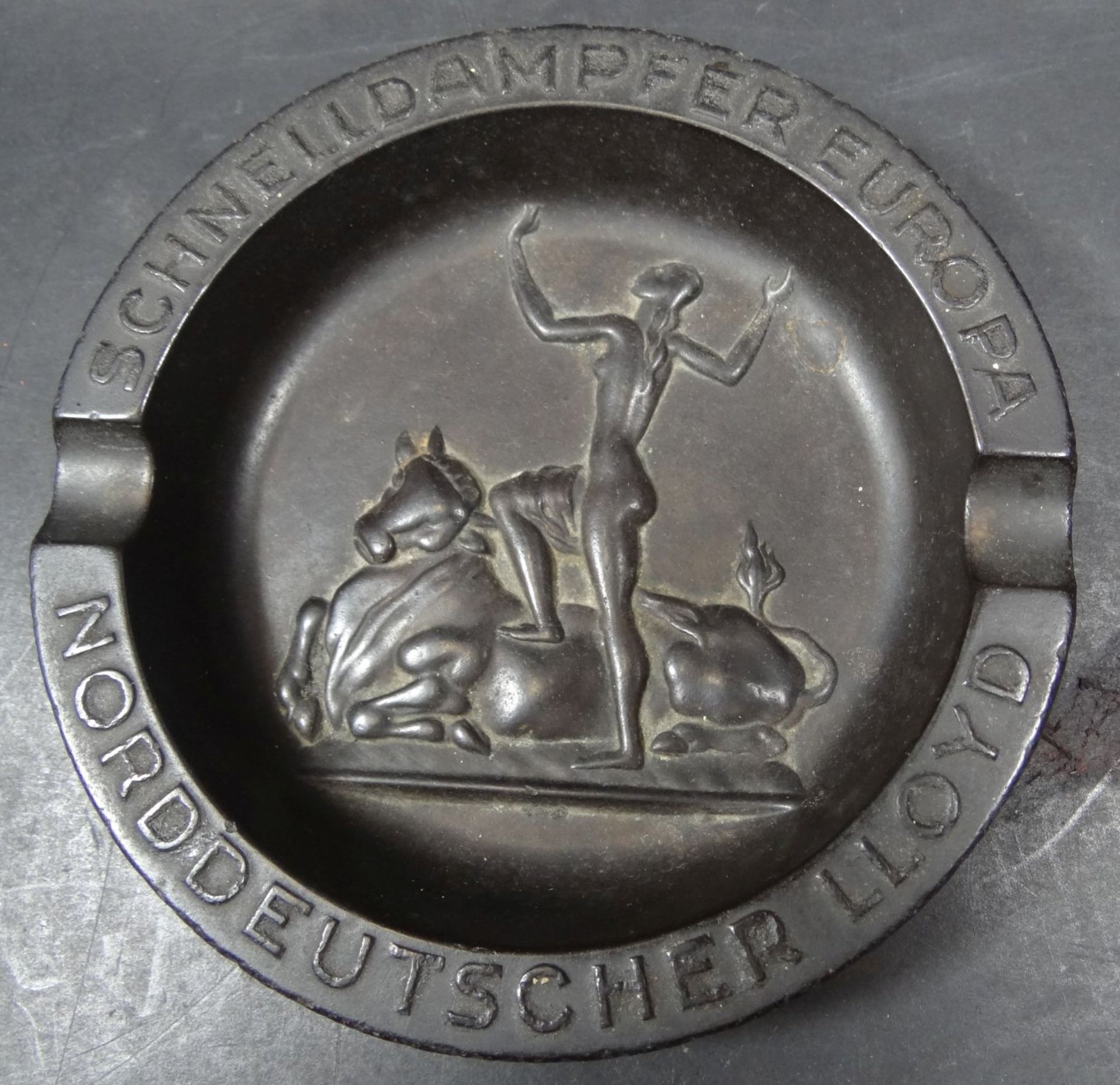 Bakelit-Ascher um 1920 des NDL Bremen, D-14 cm- - -22.61 % buyer's premium on the hammer priceVAT