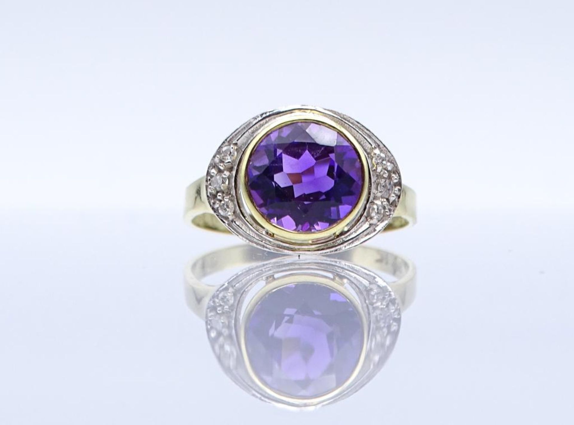 Amethyst-Diamant-Ring, GG 585/000, Diamanten zus. 0,06ct., 3,6gr., RG 56- - -22.61 % buyer's premium