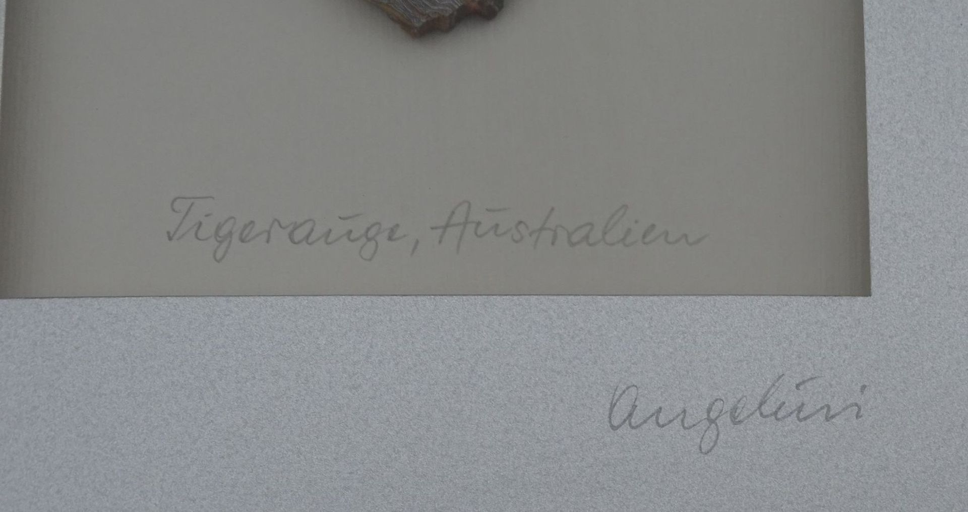 2x gerahmte Halbedelsteine, Achat und Tigerauge, RG 31x25 cm, verso Widmung der SSK Cuxhaven und - Bild 4 aus 10