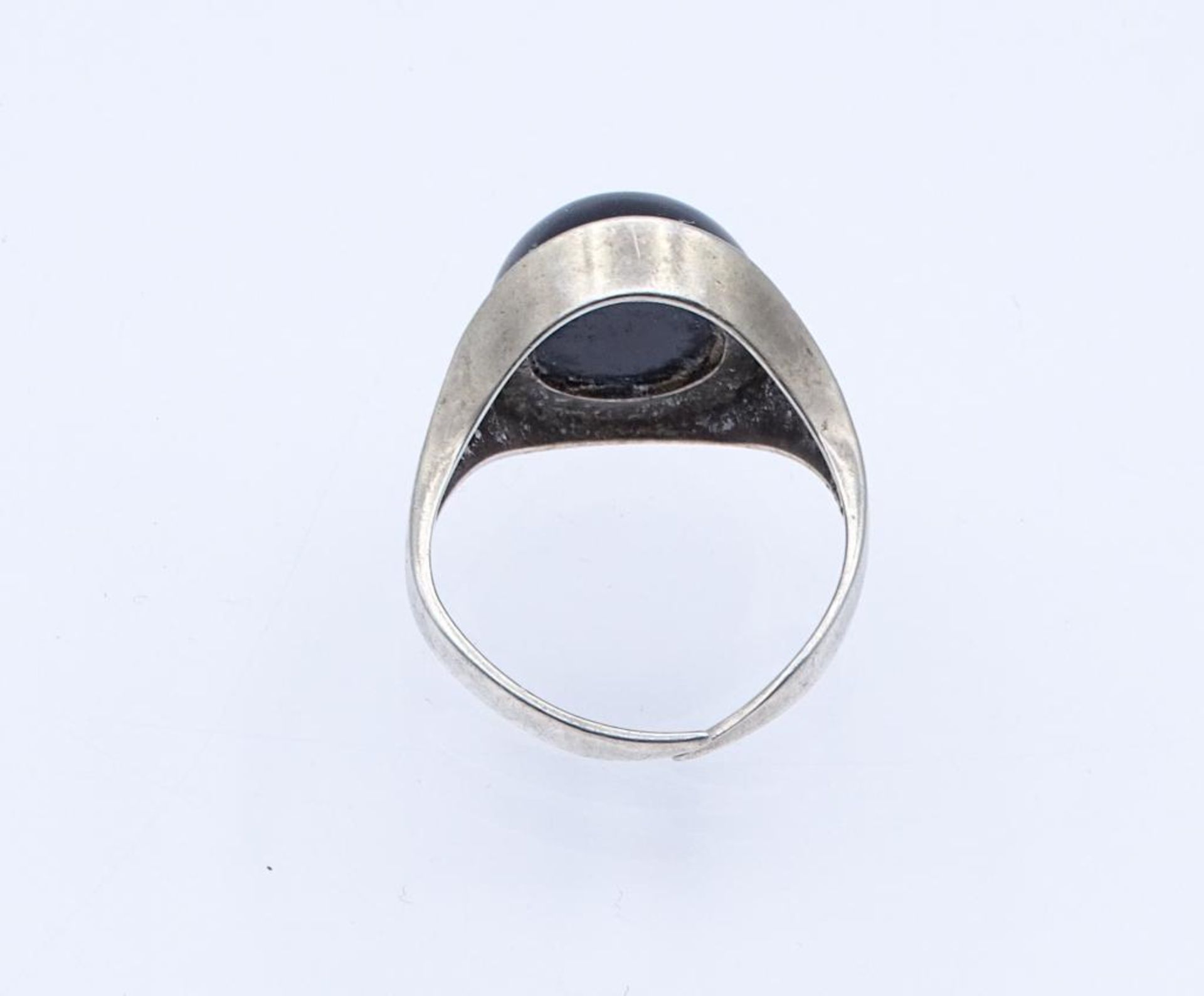 835er Silber Ring mit einen schwarzen runden Stein, 3,5gr., offene Ringschiene- - -22.61 % buyer's - Bild 3 aus 3