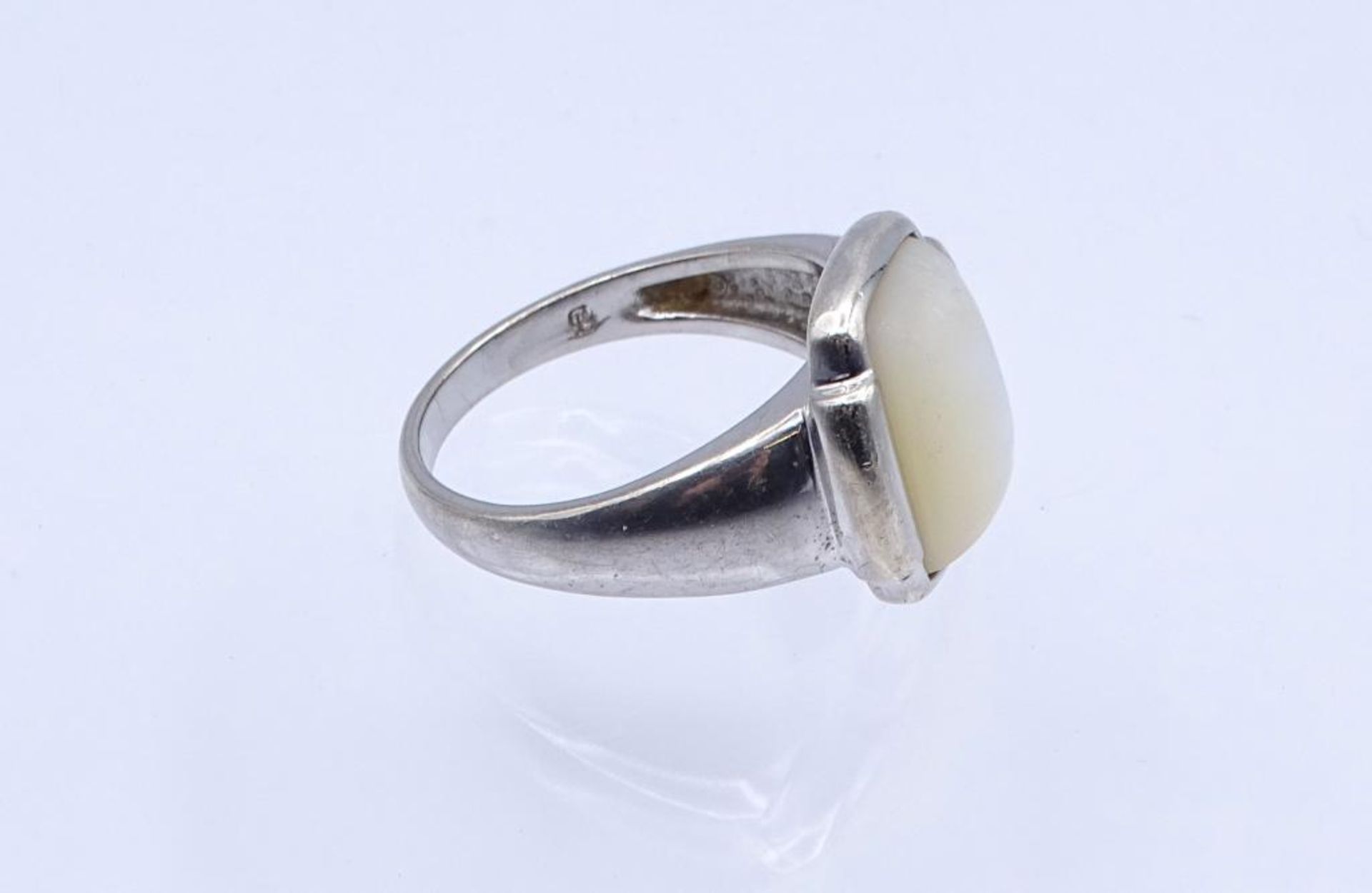 Perlmutt-Silber-Ring,Silber 925/000, 6,6gr., RG 59- - -22.61 % buyer's premium on the hammer - Bild 2 aus 3