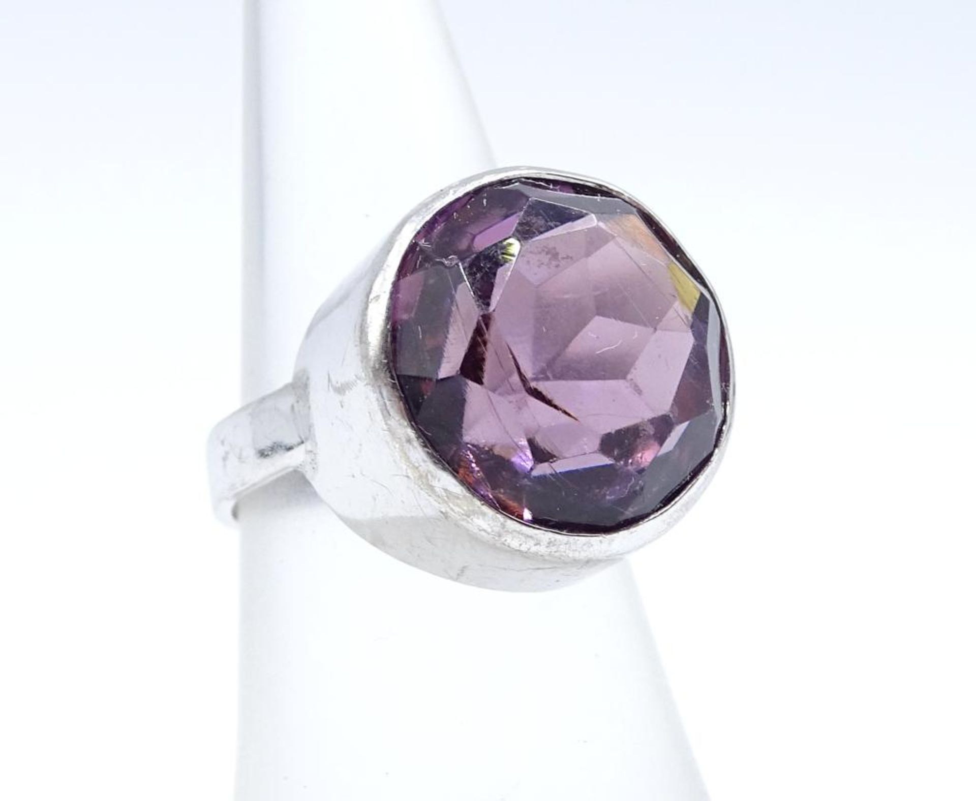 Massiver Sterling Silber 925/000 Ring mit einem facettierten Amethysten, 8,2gr., RG 53- - -22.61 %