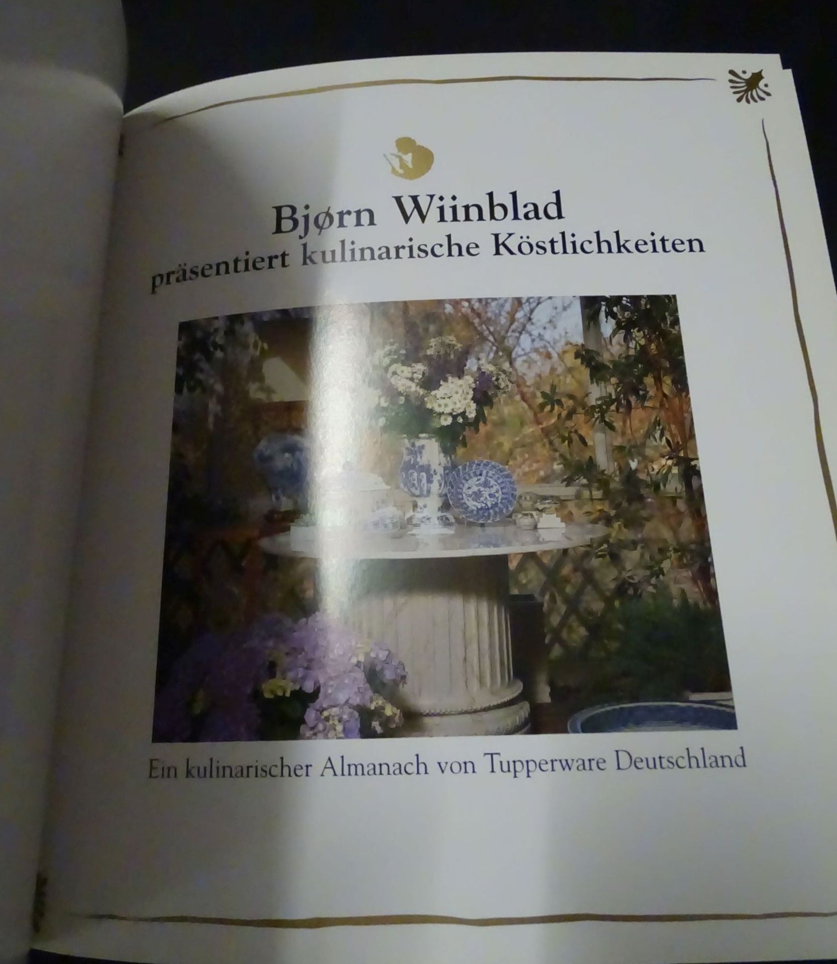 TUPPERWARE -BJORN WIINBLAD PRÄSENTIERT KULINARISCHE KÖSTLICHKÉITEN, Erstauflage 1- - -22.61 % - Bild 2 aus 5