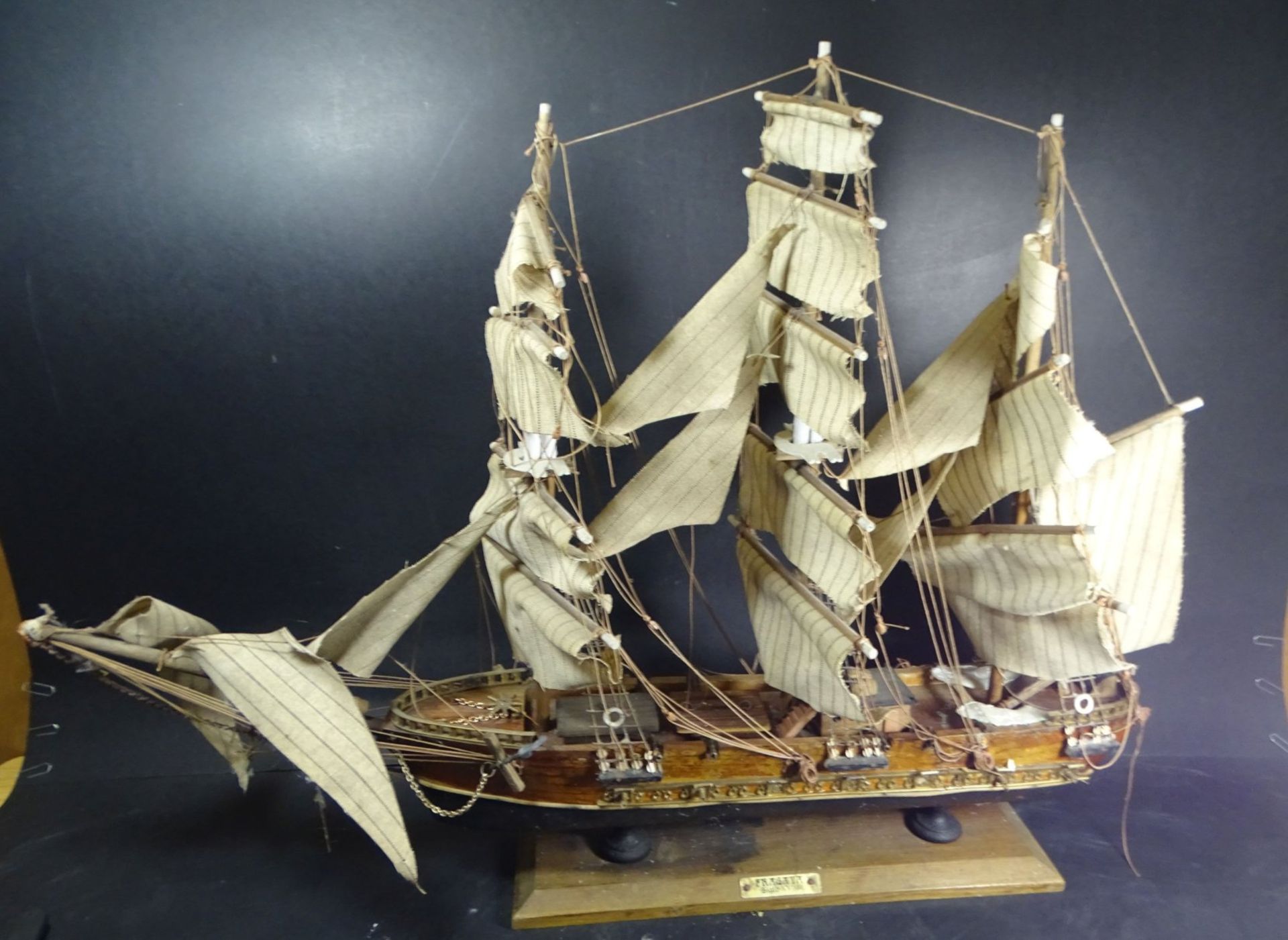 Segelschiff-Holzmodell der Siglata XVII, leicht überholungsbedürftig, H-52 cm, L-70- - -22.61 %