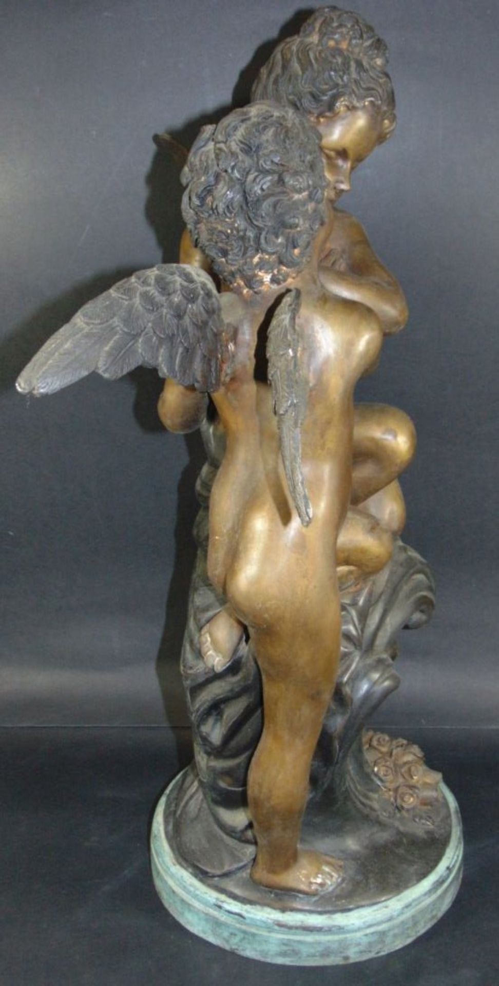 grosse Bronze, zwei Putti auf Sockel, H-57 cm- - -22.61 % buyer's premium on the hammer priceVAT - Bild 5 aus 6