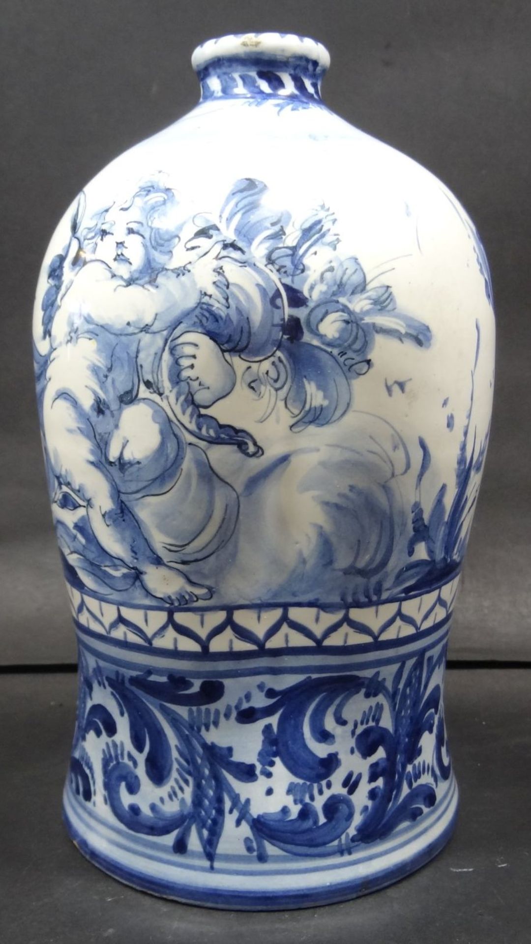 Delfter Buckelflasche mit Blaumalerei, wohl 18/19.Jhd?, div. kl. Glasurabplatzer, H-20 cm- - -22.