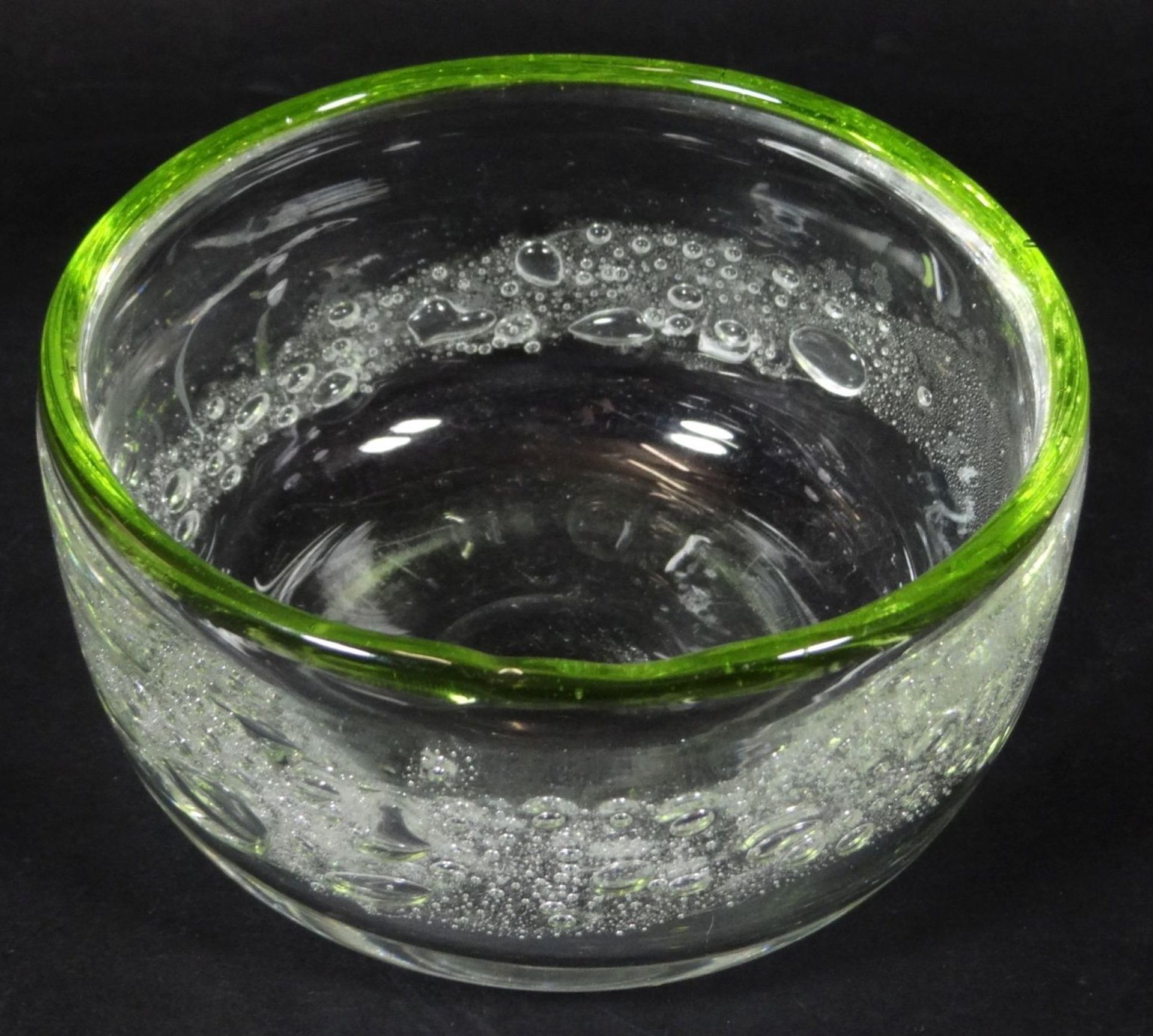 Kunstglasschälchen mit Luftblasen, grüner Rand, H-6 cm, D-10- - -22.61 % buyer's premium on the - Bild 5 aus 6