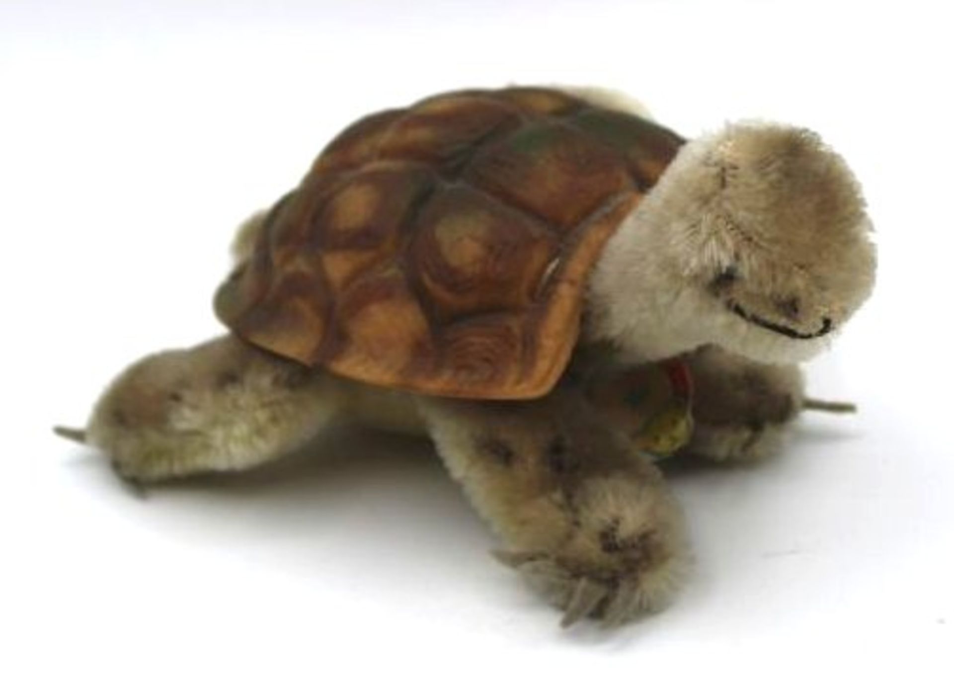 Schildkröte "Slo" von Steiff, nur Schild, H-7cm.- - -22.61 % buyer's premium on the hammer