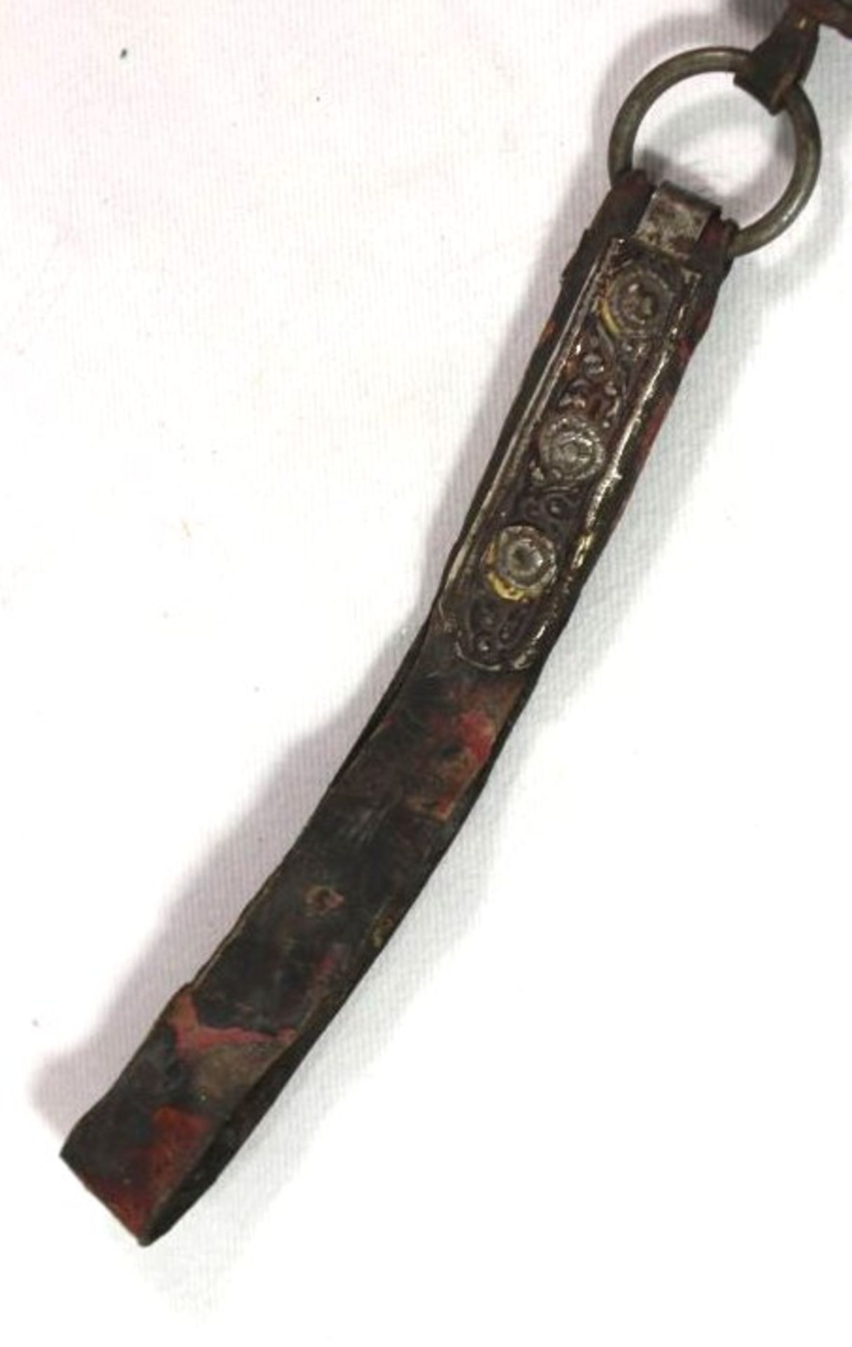 Tasche mit Steinbesatz,Tibet, wohl 19. Jhdt.. Leder, Kupfer/Bronze, Alters-u. Gebrauchsspuren, mit - Bild 3 aus 5