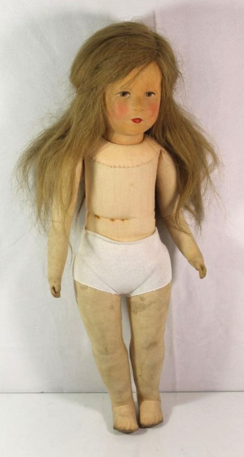 hohe Käthe Kruse- Mädchenpuppe, um 1940, guter altersbedingter Zustand, auf Körper Rostflecken, - Bild 4 aus 7